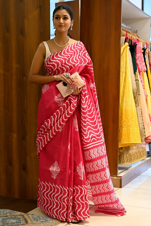 Trendy Red Color Pure Cotton Lilen With Digital Printed Designer Saree