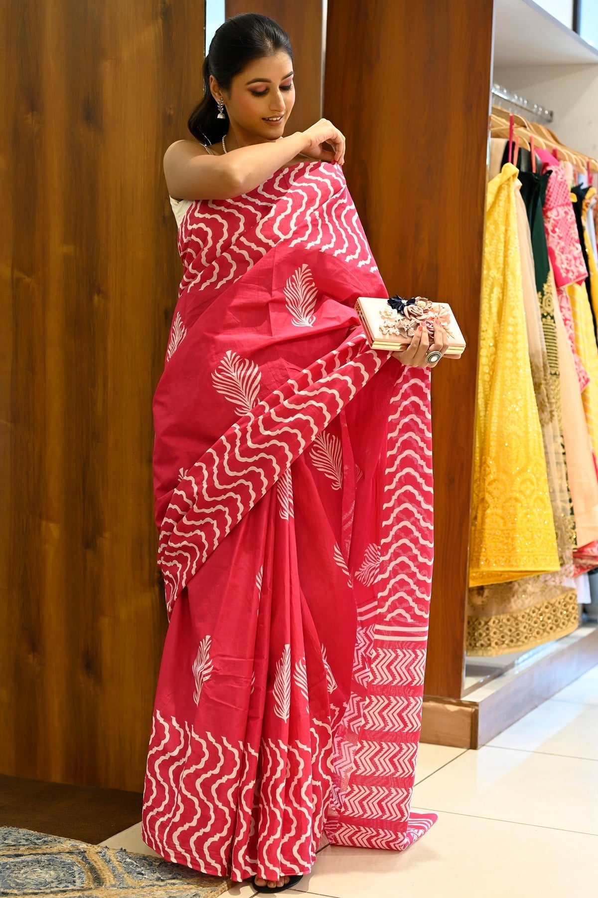 Trendy Red Color Pure Cotton Lilen With Digital Printed Designer Saree