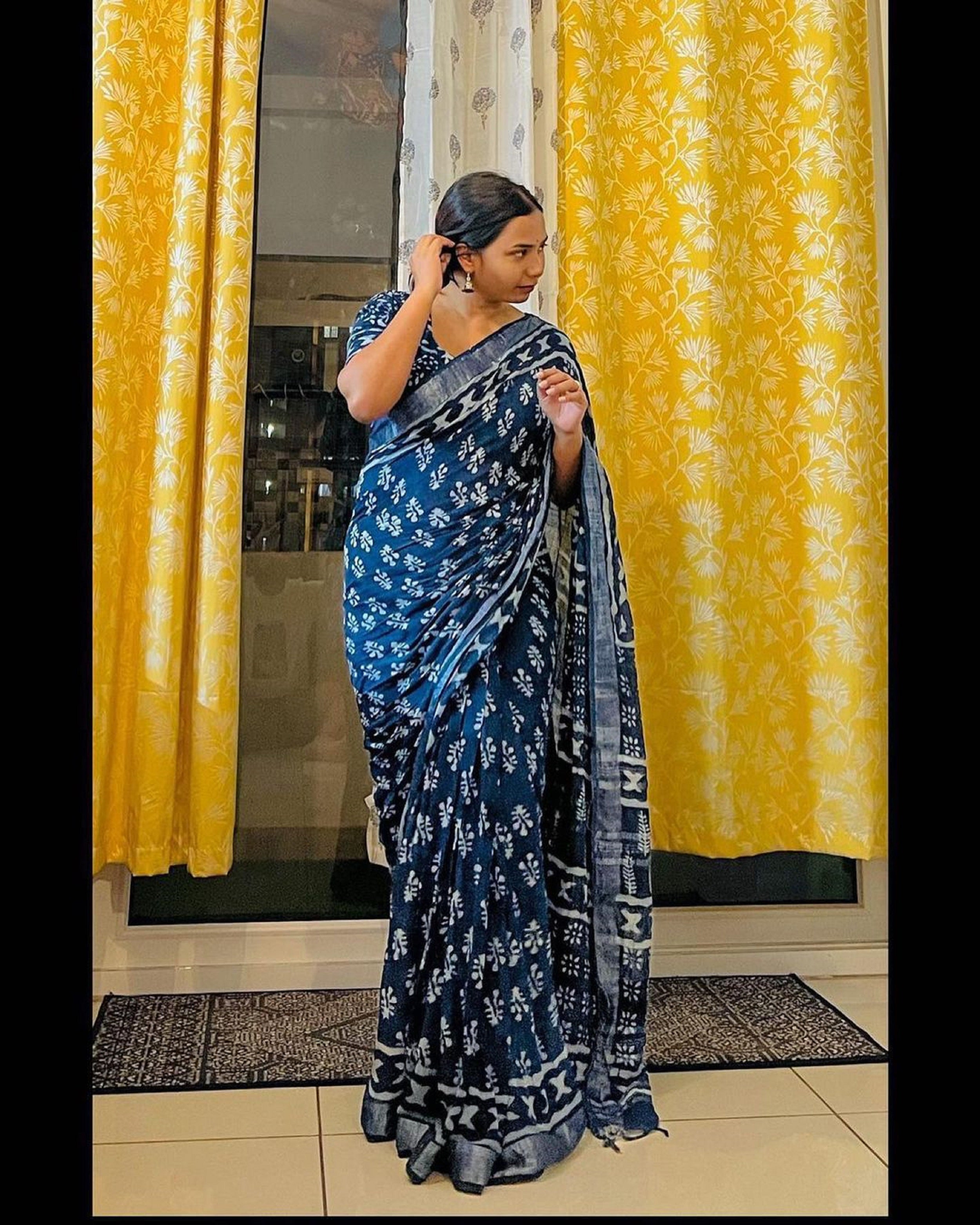 Captivating Navy Blue Color Pure Cotton Lilen With Digital Printed Designer Saree