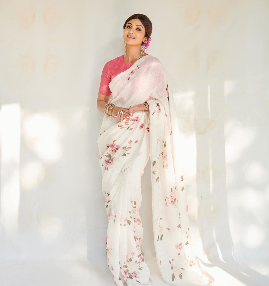 Outstanding White Color Pure Cotton Lilen With Digital Printed Designer Saree