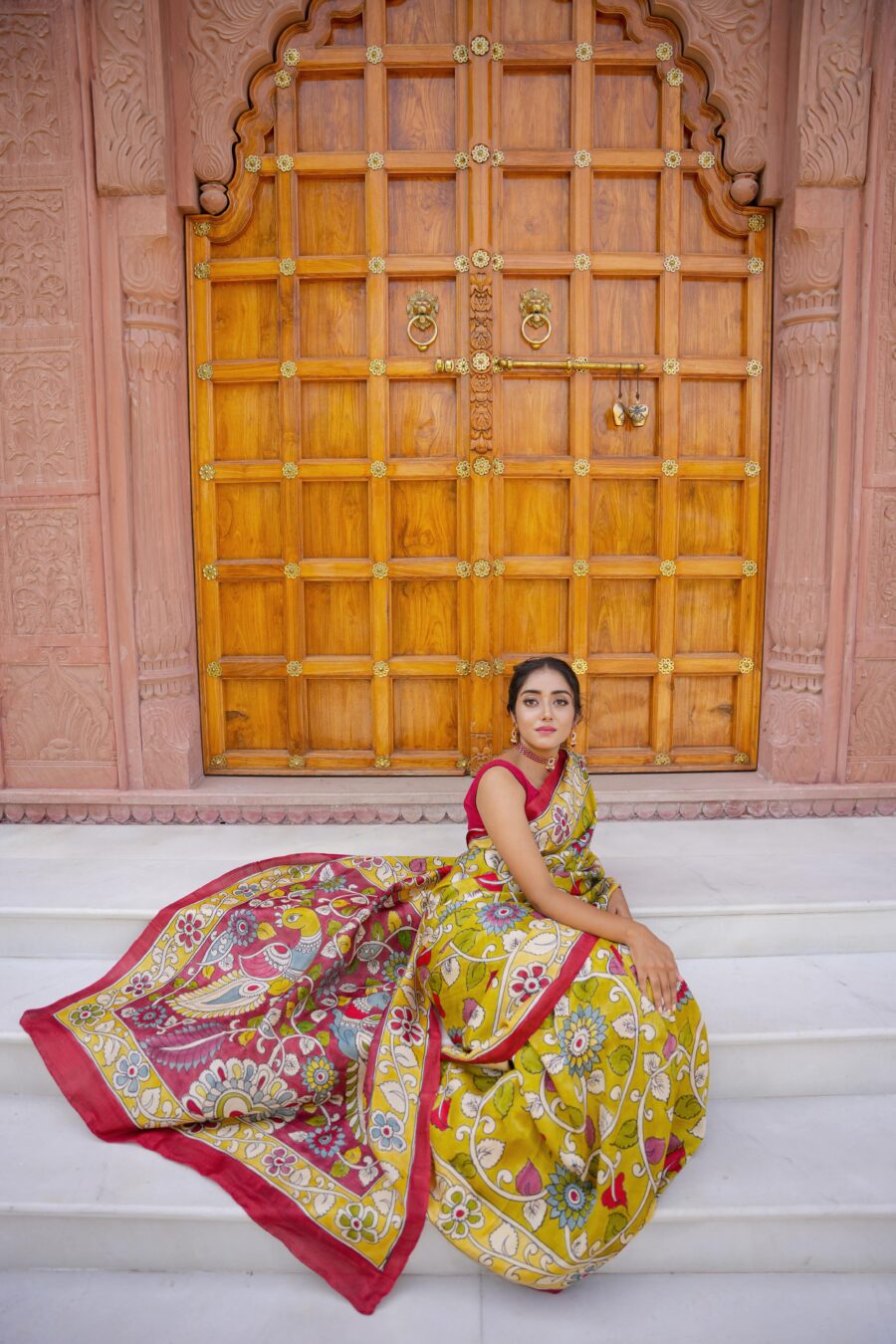 Terrific Mustard Color Color Pure Cotton Lilen With Digital Printed Designer Saree