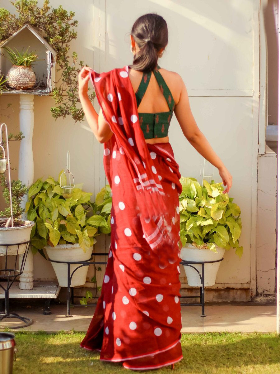 Daisy Red Color Color Pure Cotton Lilen With Digital Printed Designer Saree