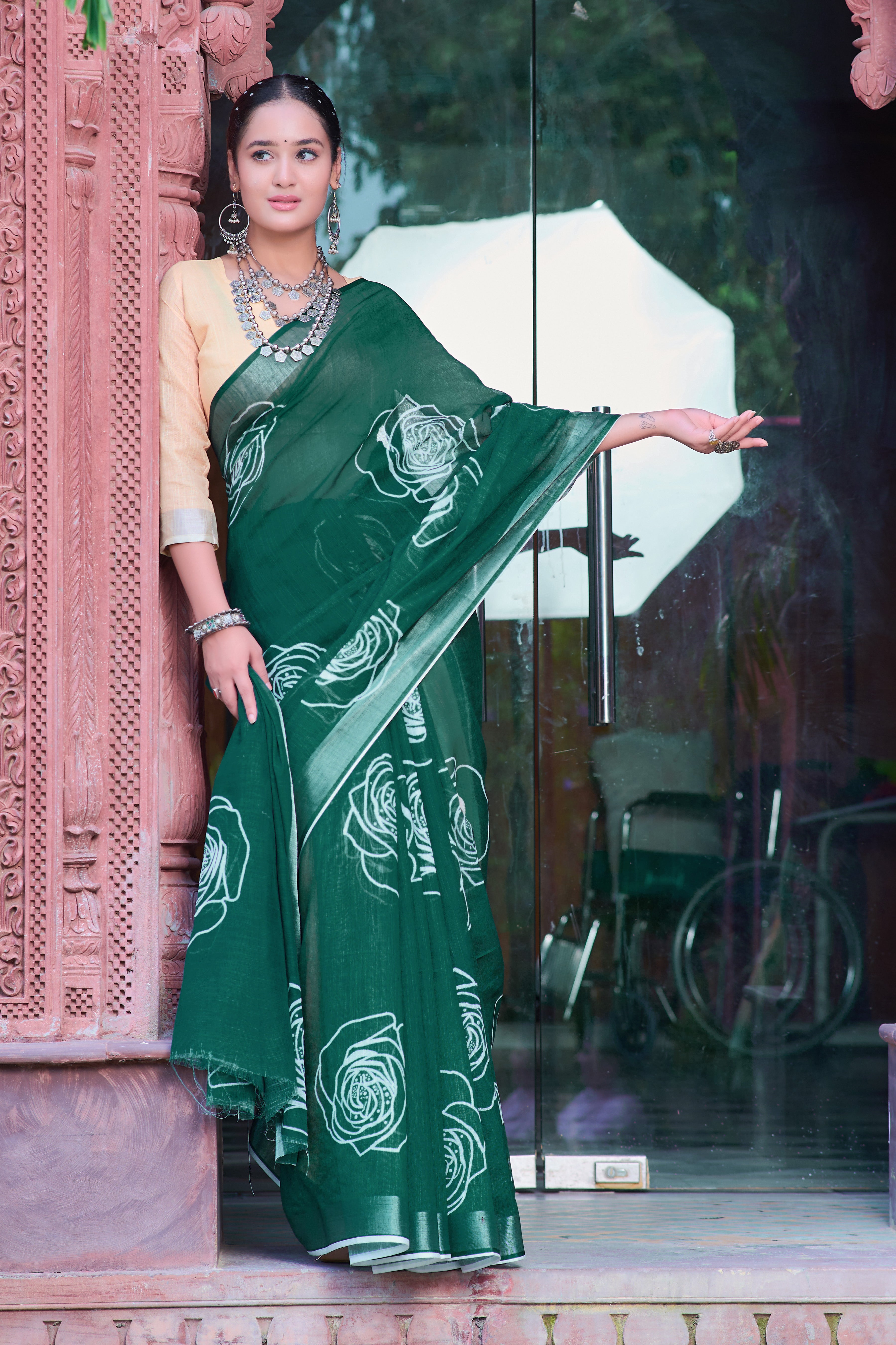 Lovely Green Color Color Pure Cotton Lilen With Digital Printed Designer Saree