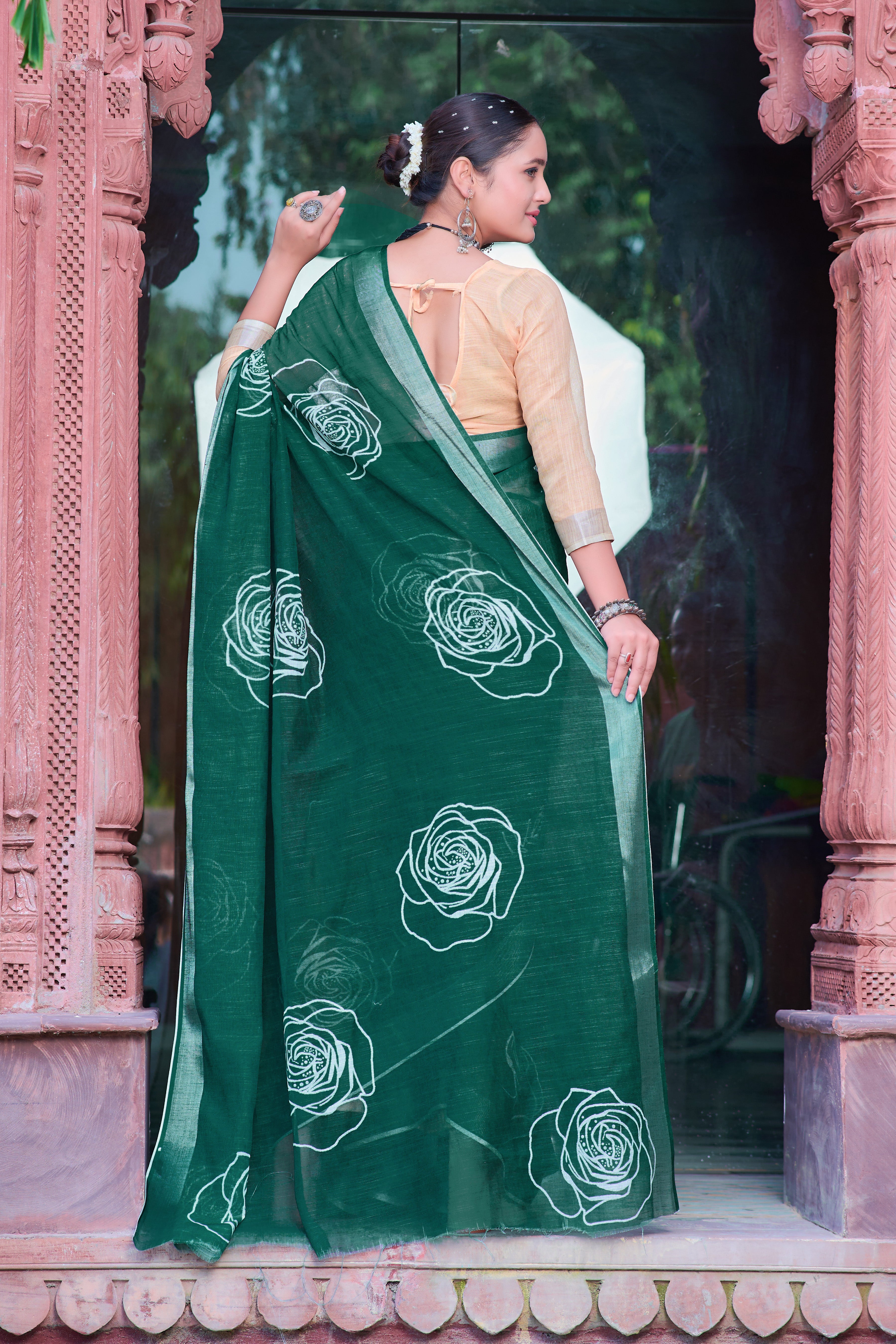 Lovely Green Color Color Pure Cotton Lilen With Digital Printed Designer Saree