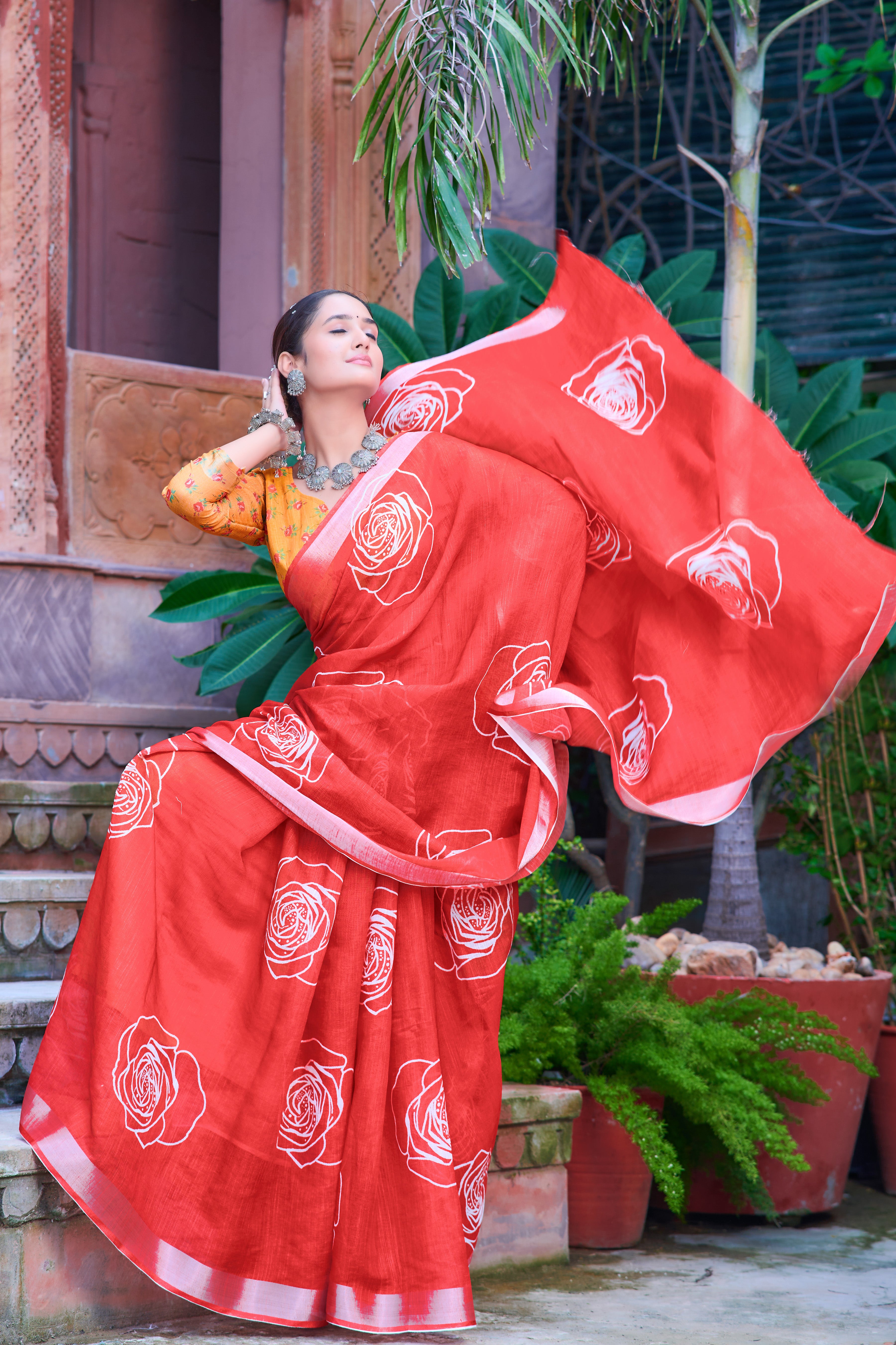 Trendy Red Color Color Pure Cotton Lilen With Digital Printed Designer Saree