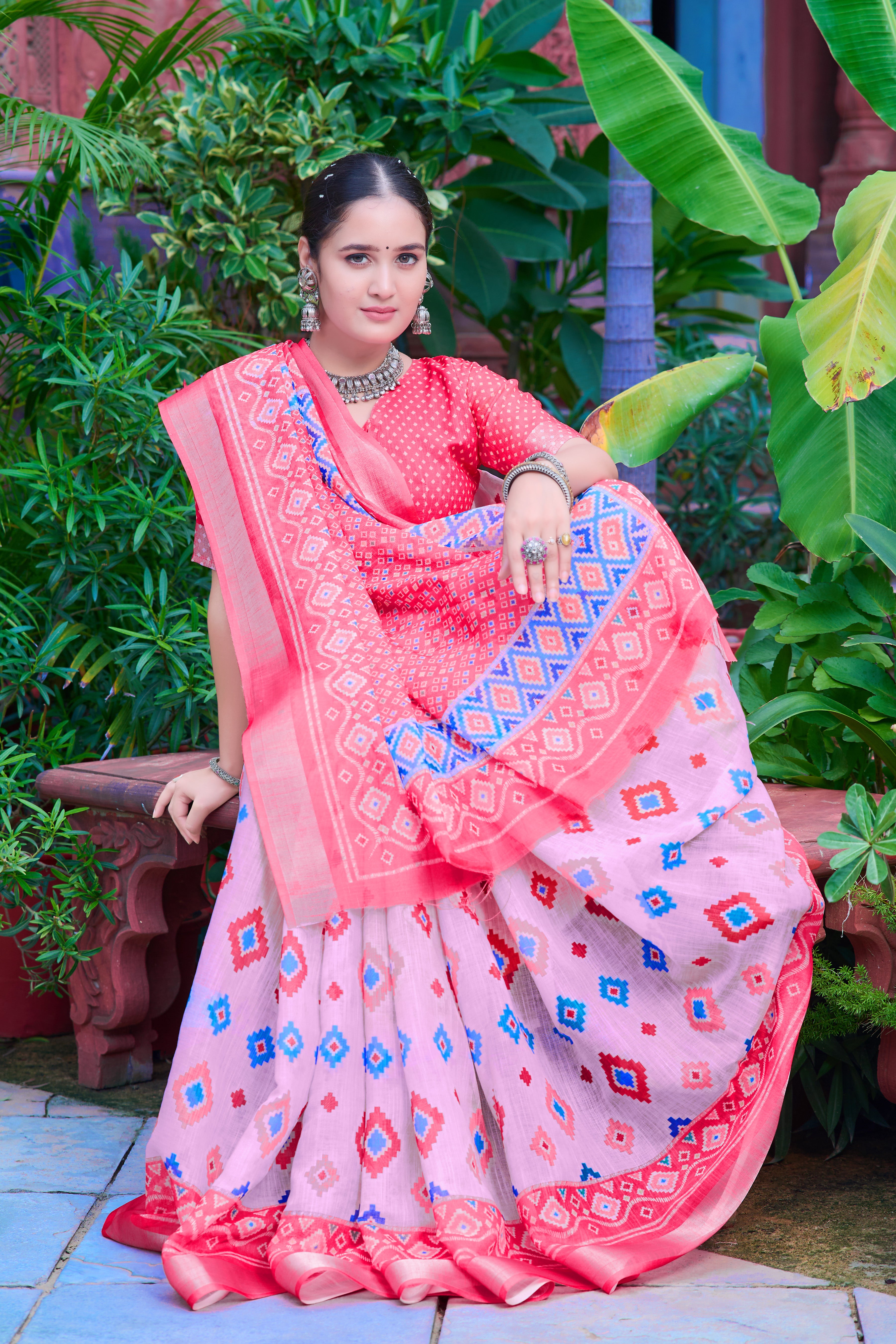 Stylish Baby Pink Color Color Pure Cotton Lilen With Digital Printed Designer Saree