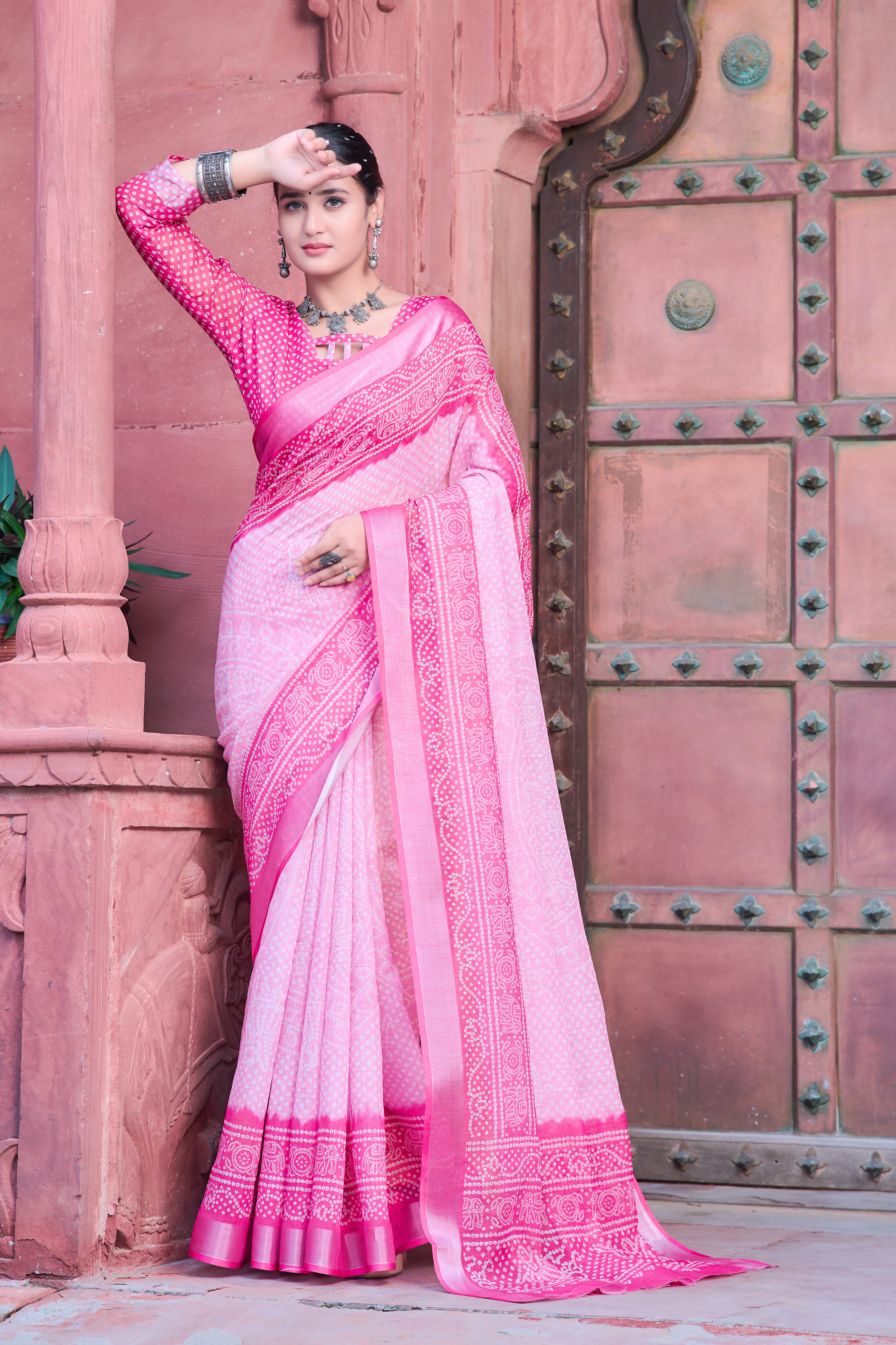 Stunning Pink Color Color Pure Cotton Lilen With Digital Printed Designer Saree