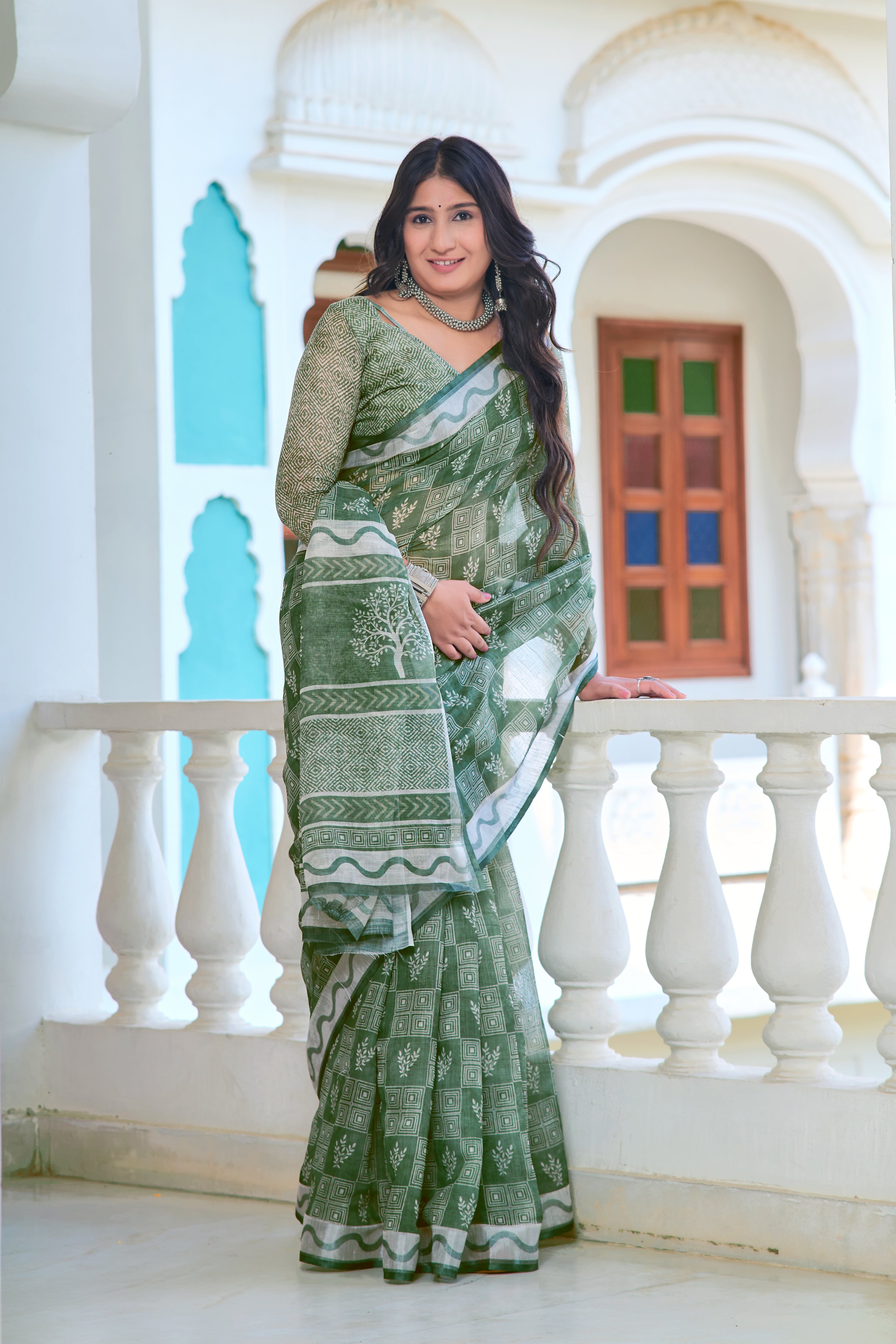 Opulent Green Color Color Pure Cotton Lilen With Digital Printed Designer Saree