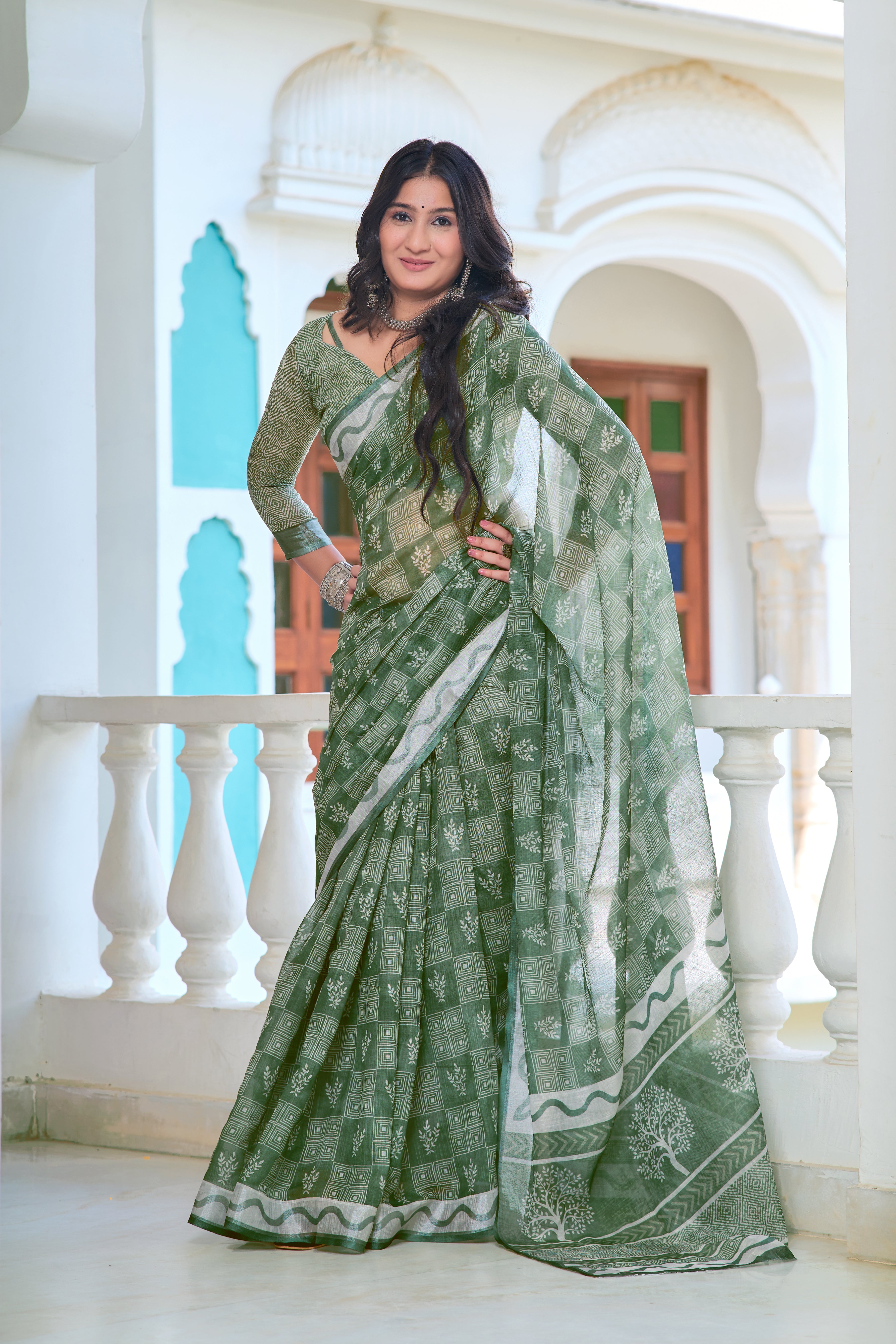 Opulent Green Color Color Pure Cotton Lilen With Digital Printed Designer Saree