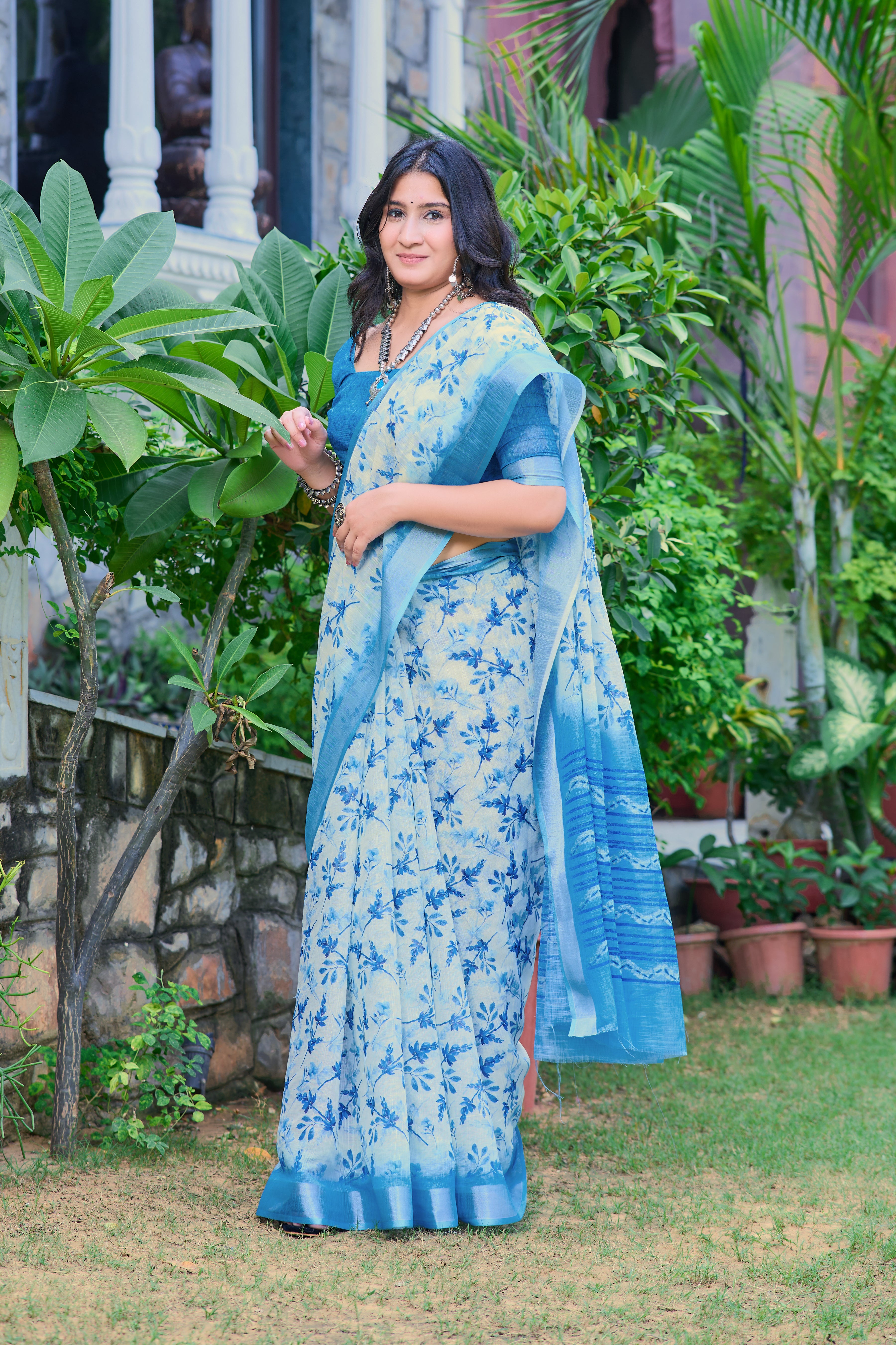 Peaceful Sky Blue Color Color Pure Cotton Lilen With Digital Printed Designer Saree