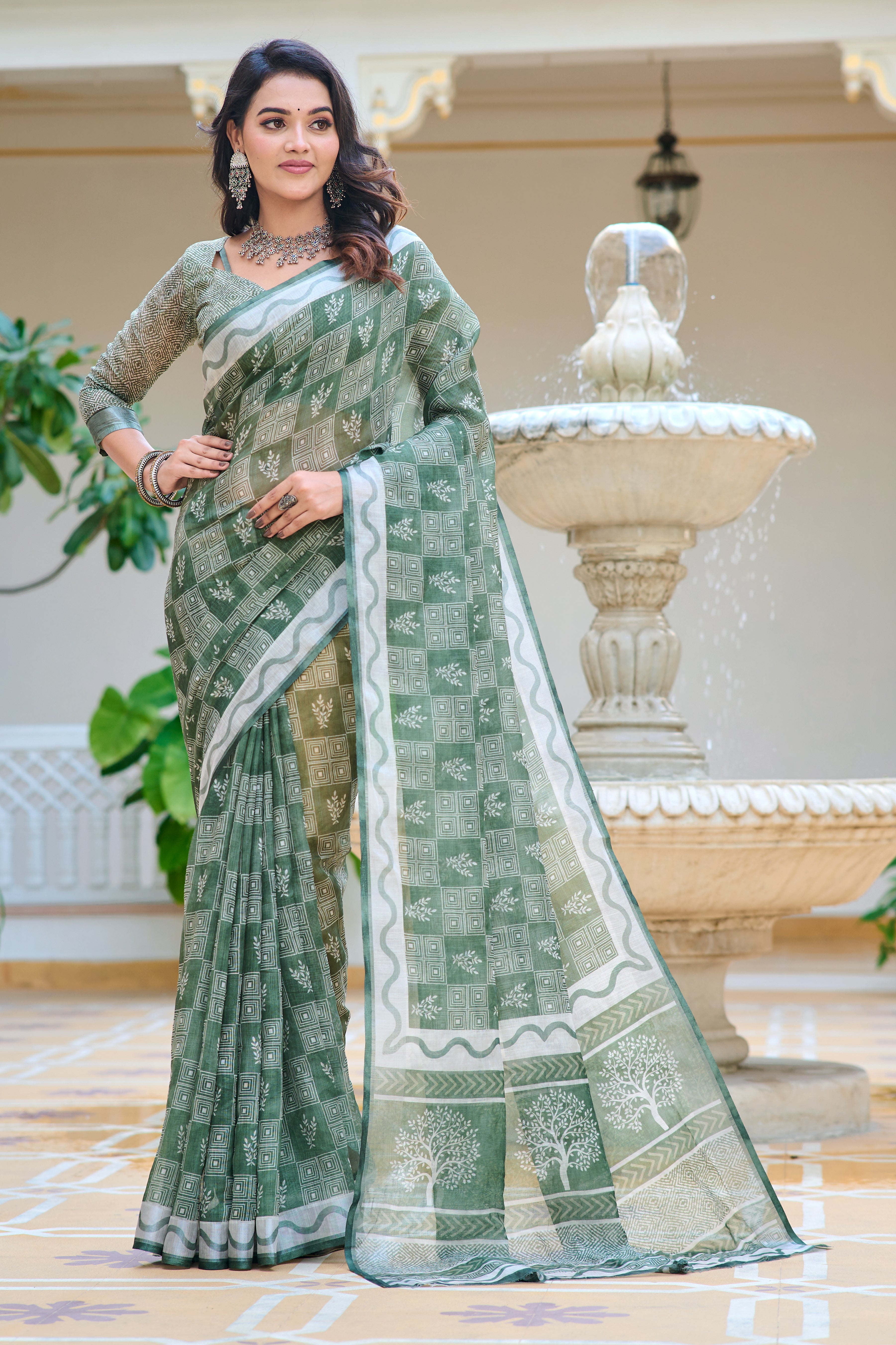 Glossy Green Color Pure Cotton Lilen With Digital Printed Designer Saree