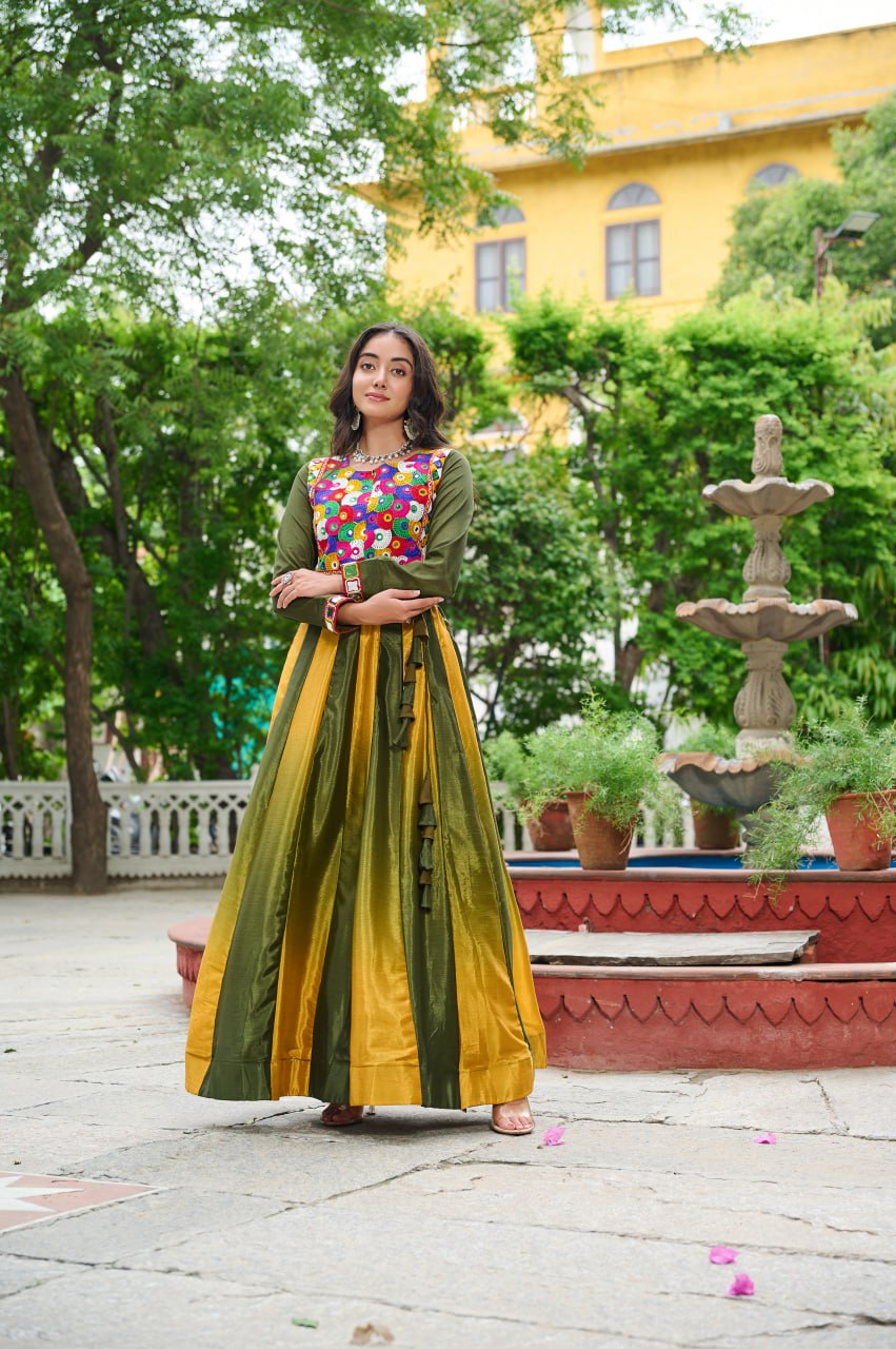 Designer Kutchi Gamthi Work Navratri Wear Lehenga Choli