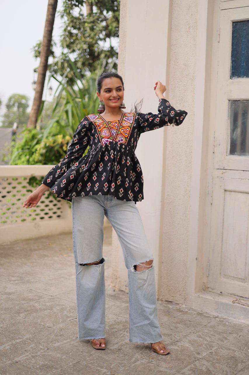 Navratri Specail Cotton Print With Kutchi Patch Work Navratri Top