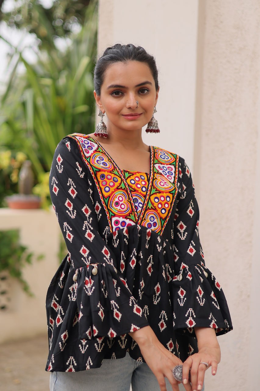 Navratri Specail Cotton Print With Kutchi Patch Work Navratri Top