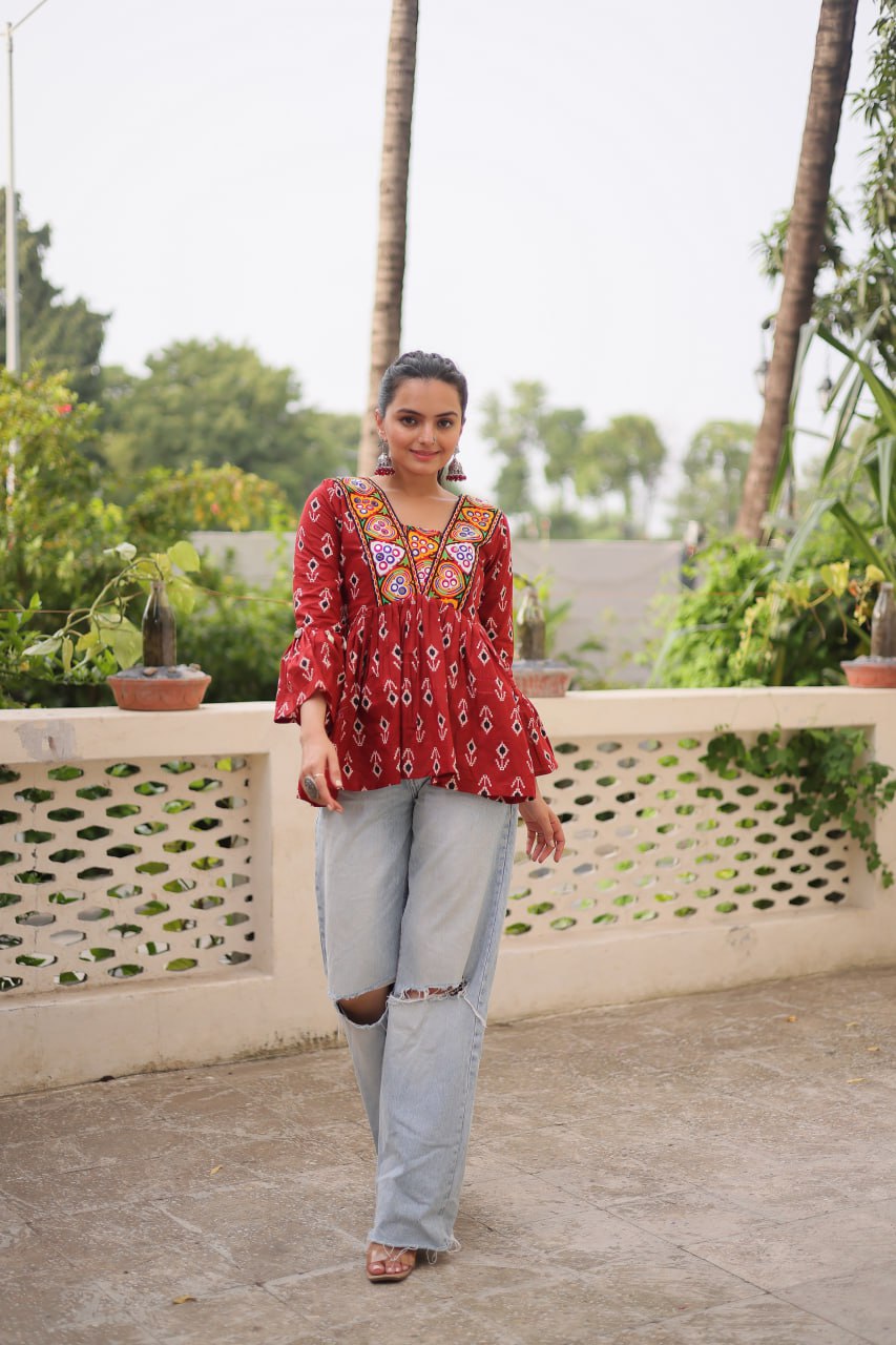 Navratri Specail Cotton Print With Kutchi Patch Work Navratri Top