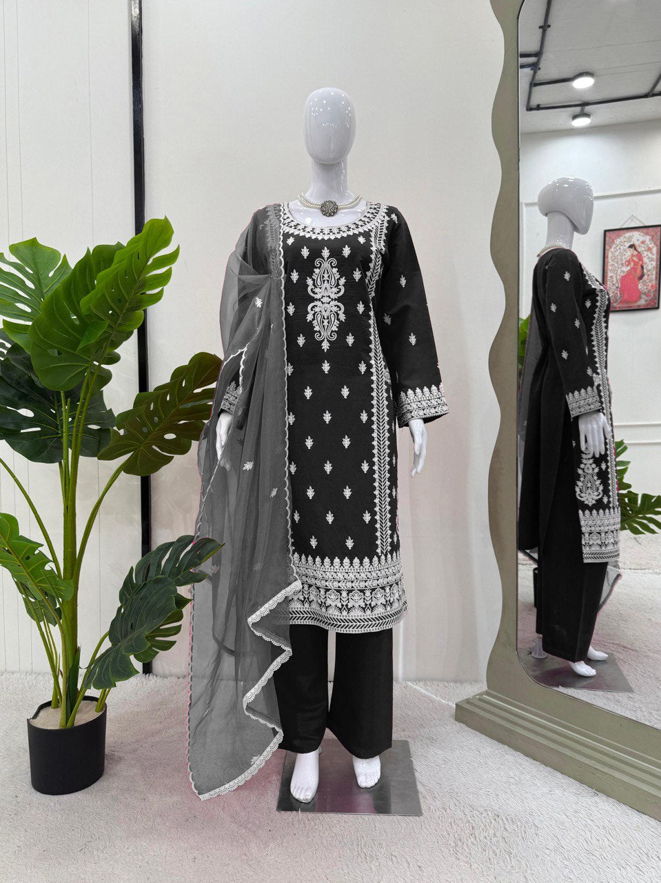 Ceremony Wear Black Color Roman Silk Chine Stitch Silk Beautiful Salwar Suit
