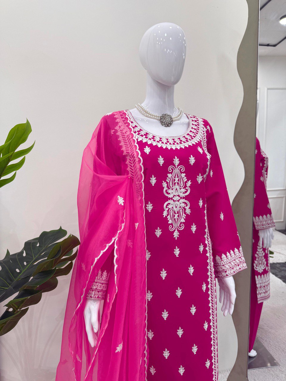 Ceremony Wear Pink Color Roman Silk Chine Stitch Silk Beautiful Salwar Suit