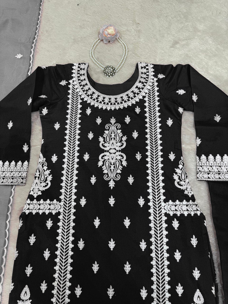 Ceremony Wear Black Color Roman Silk Chine Stitch Silk Beautiful Salwar Suit