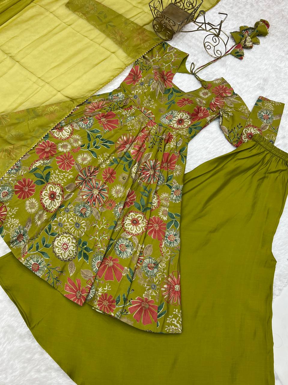 Wedding Wear Green Color Chanderi Designer Palazzo Suit
