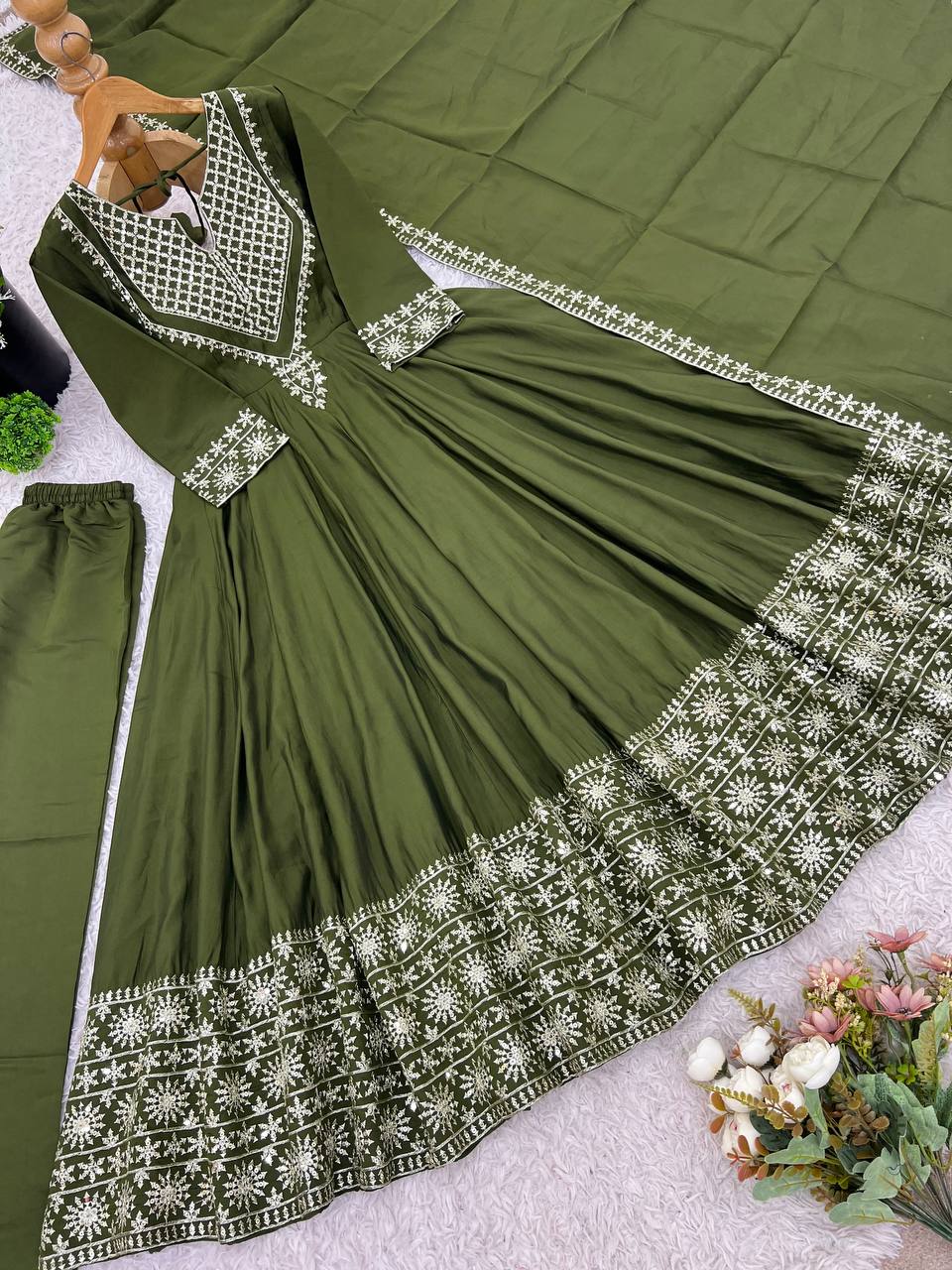 Beautiful Embroidered Fully Flair Designer Anarkali Suit