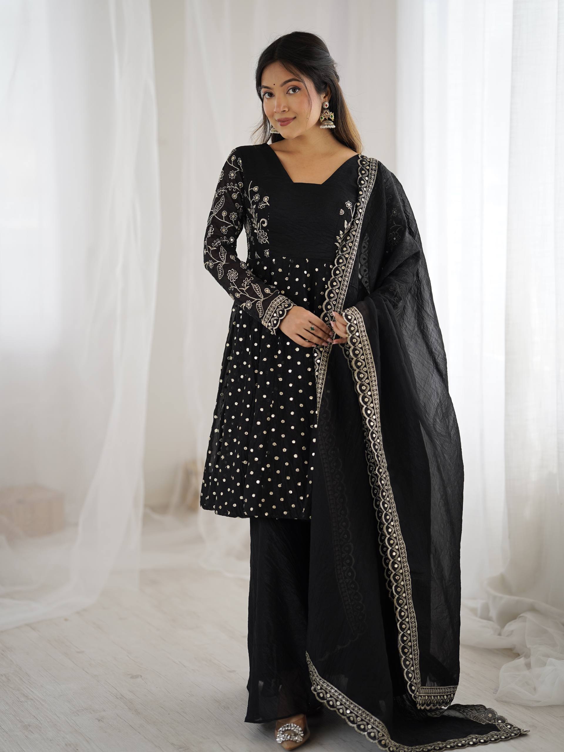 Arti Chahan's Wear Black Color Embroidered Work Sharara Suit