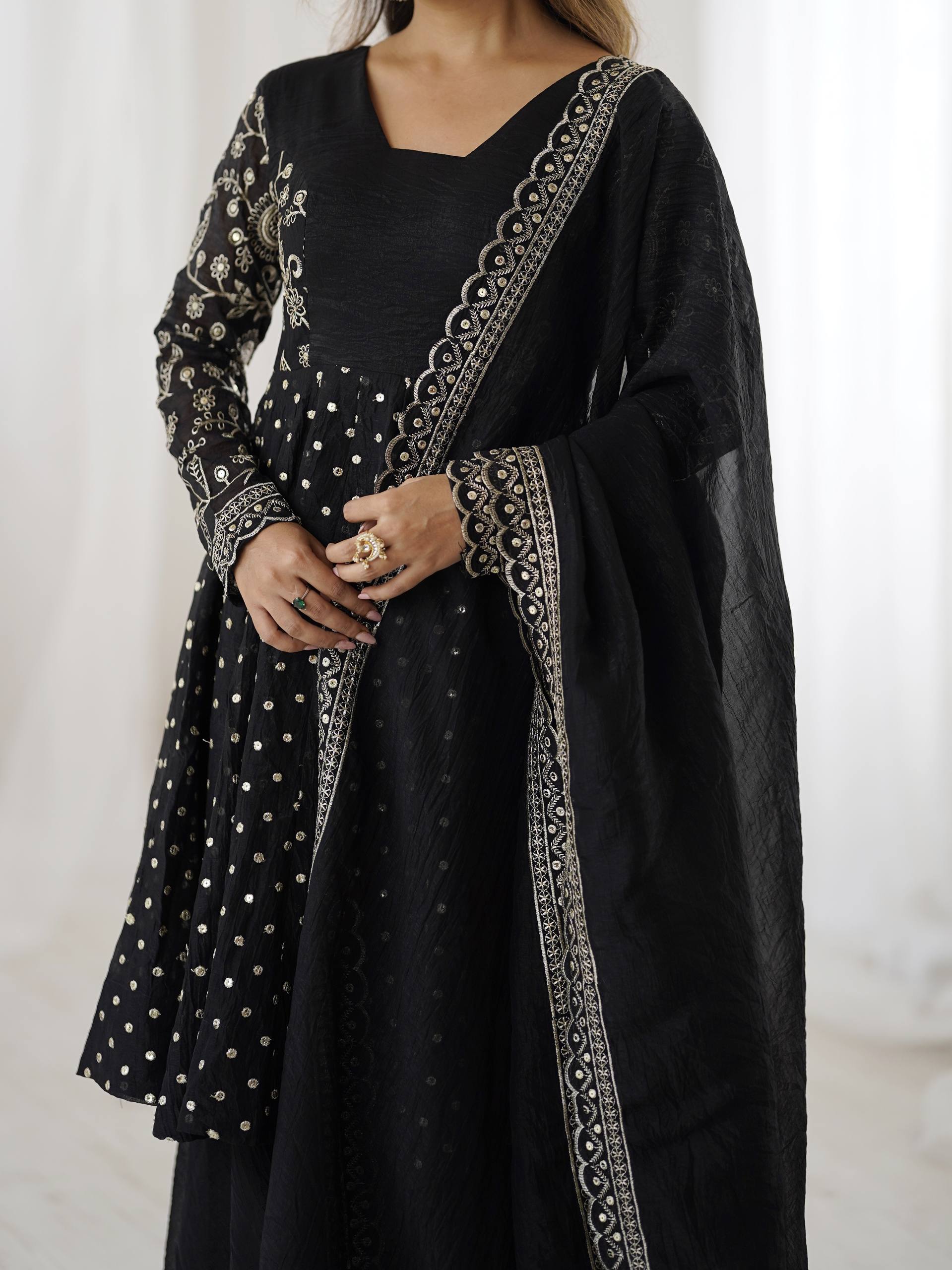 Arti Chahan's Wear Black Color Embroidered Work Sharara Suit