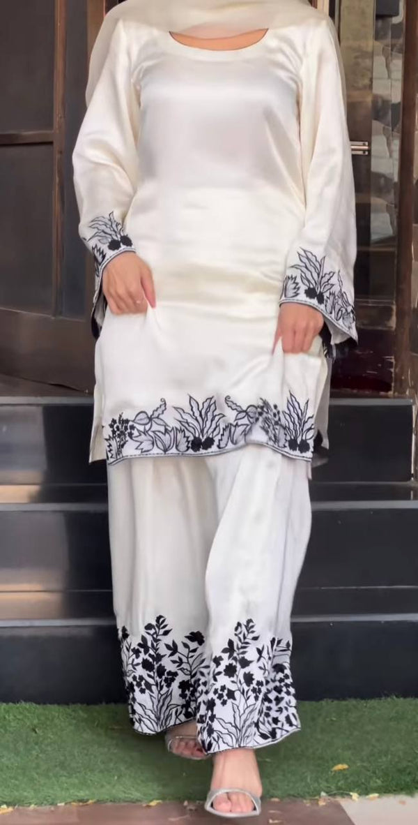 Function Wear White Color Heavy Natural Crep Silk Fancy Less Border Work Salwar Suit