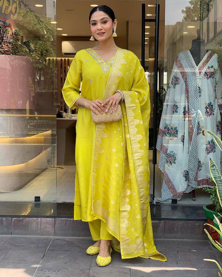 Fantastic Lemon Yellow Color Viscose Chanderi Beautiful Designer Kurta Set