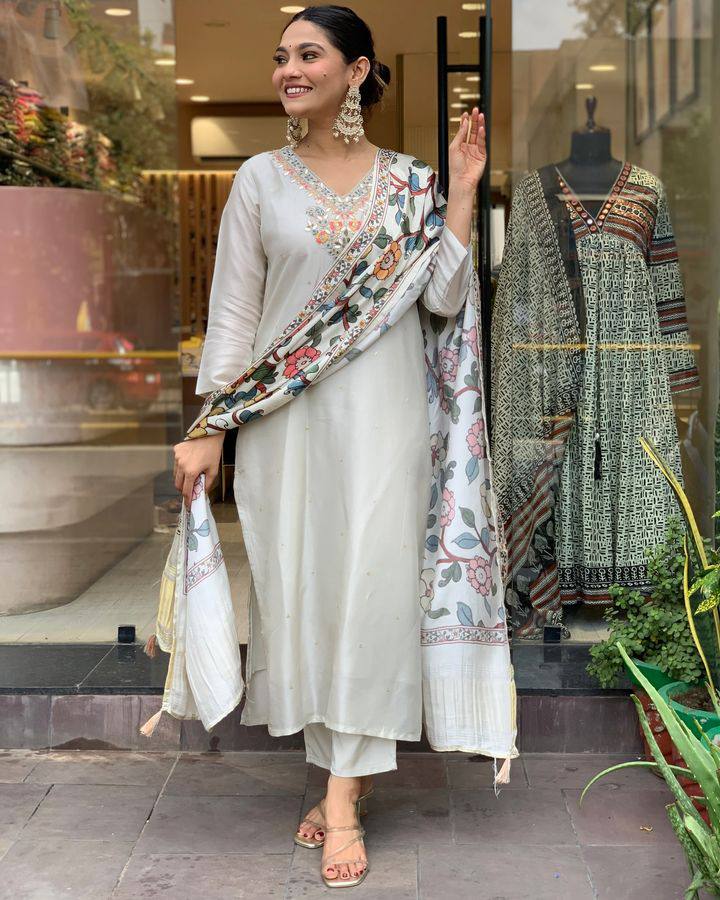 Elegant Off White Color Viscose Chanderi With Embroidery Work Designer Kurta Set