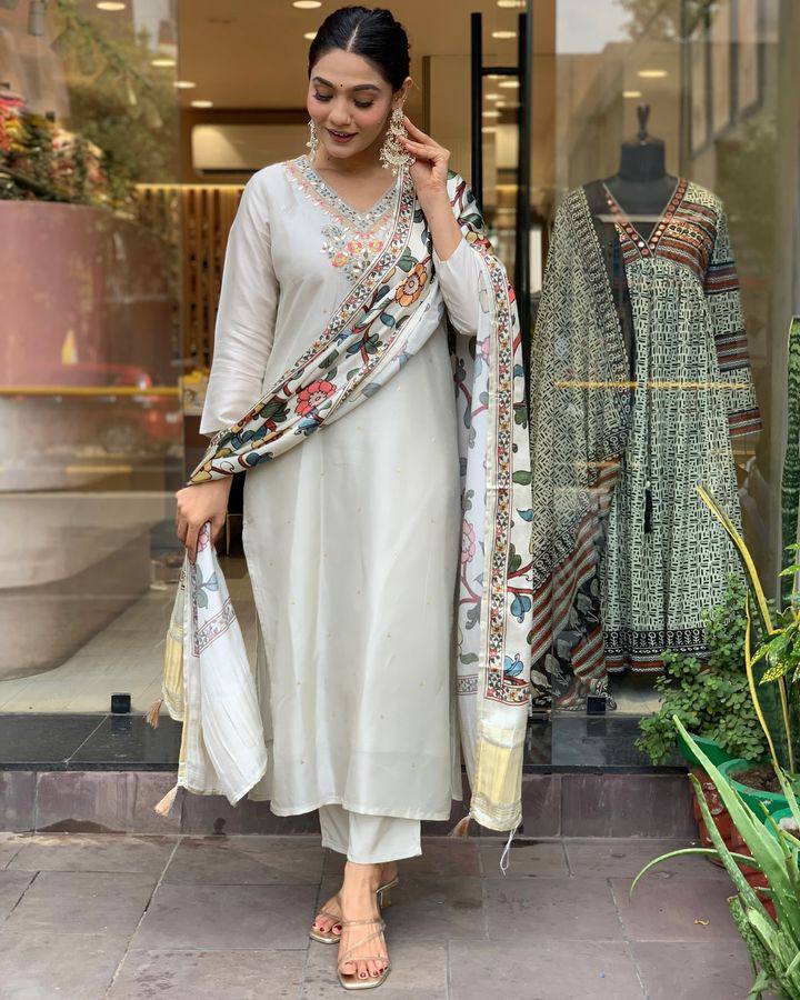 Elegant Off White Color Viscose Chanderi With Embroidery Work Designer Kurta Set