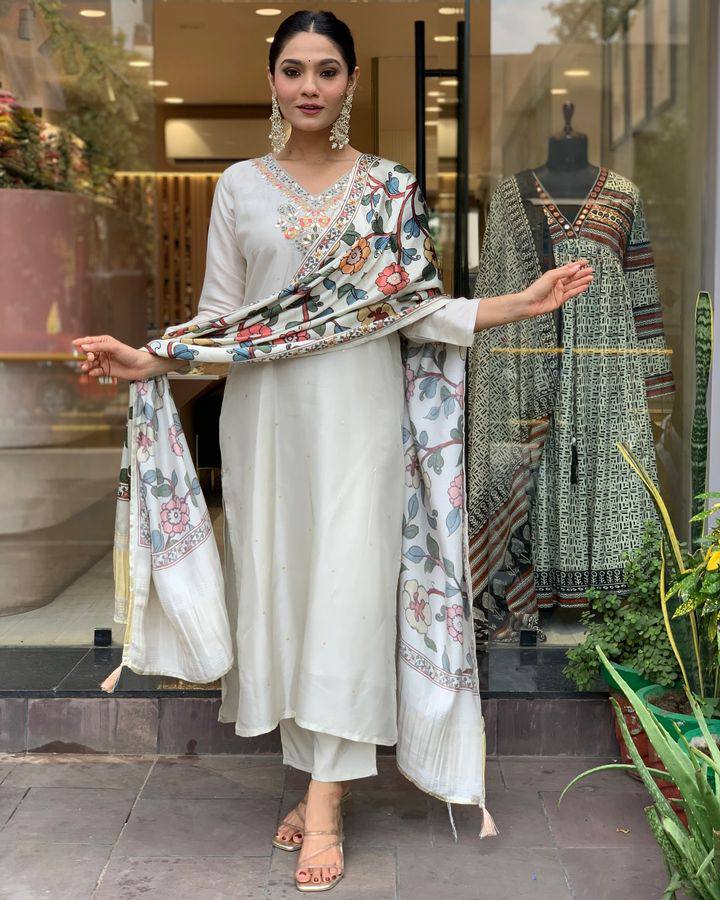 Elegant Off White Color Viscose Chanderi With Embroidery Work Designer Kurta Set