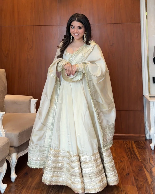 Beautiful Neha's Off White Colour Trending Anarkali Suit Set