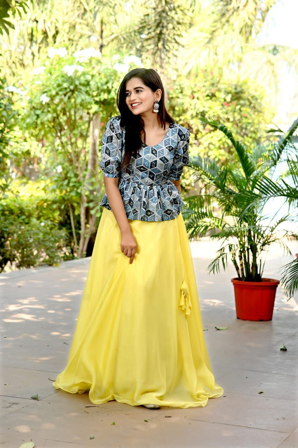 Function Wear Yellow Lehenga With Kediya Pattern Top