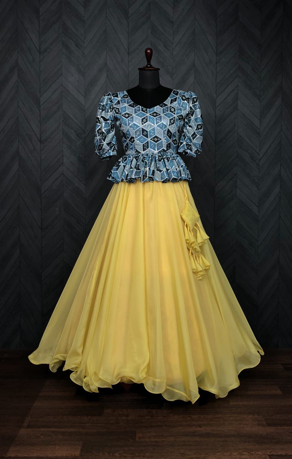 Function Wear Yellow Lehenga With Kediya Pattern Top