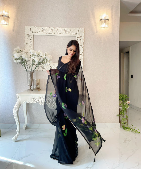 Trendy Samosa Lace Border Black Color Saree