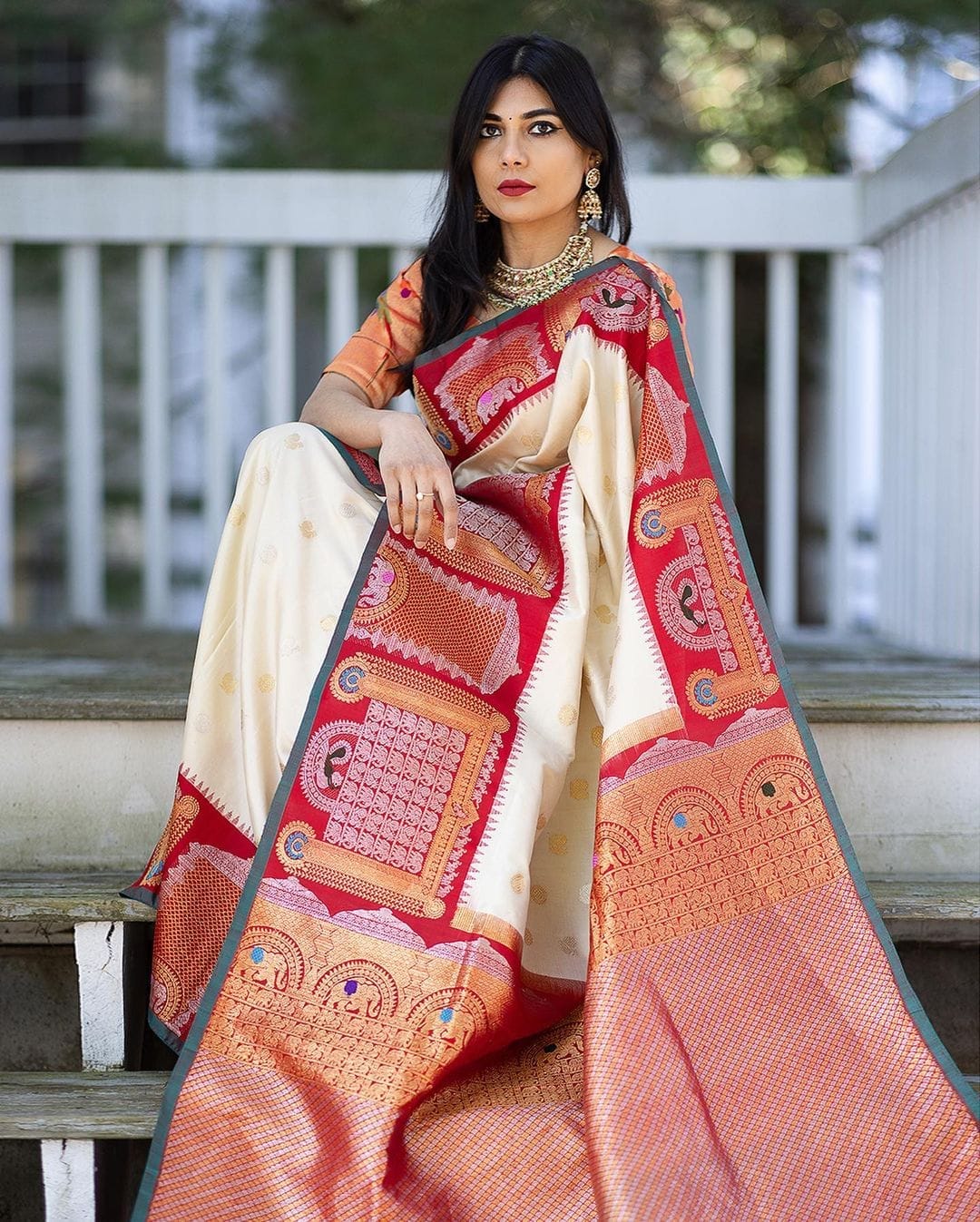 Function Wear Beautiful Jacquard Border White Saree