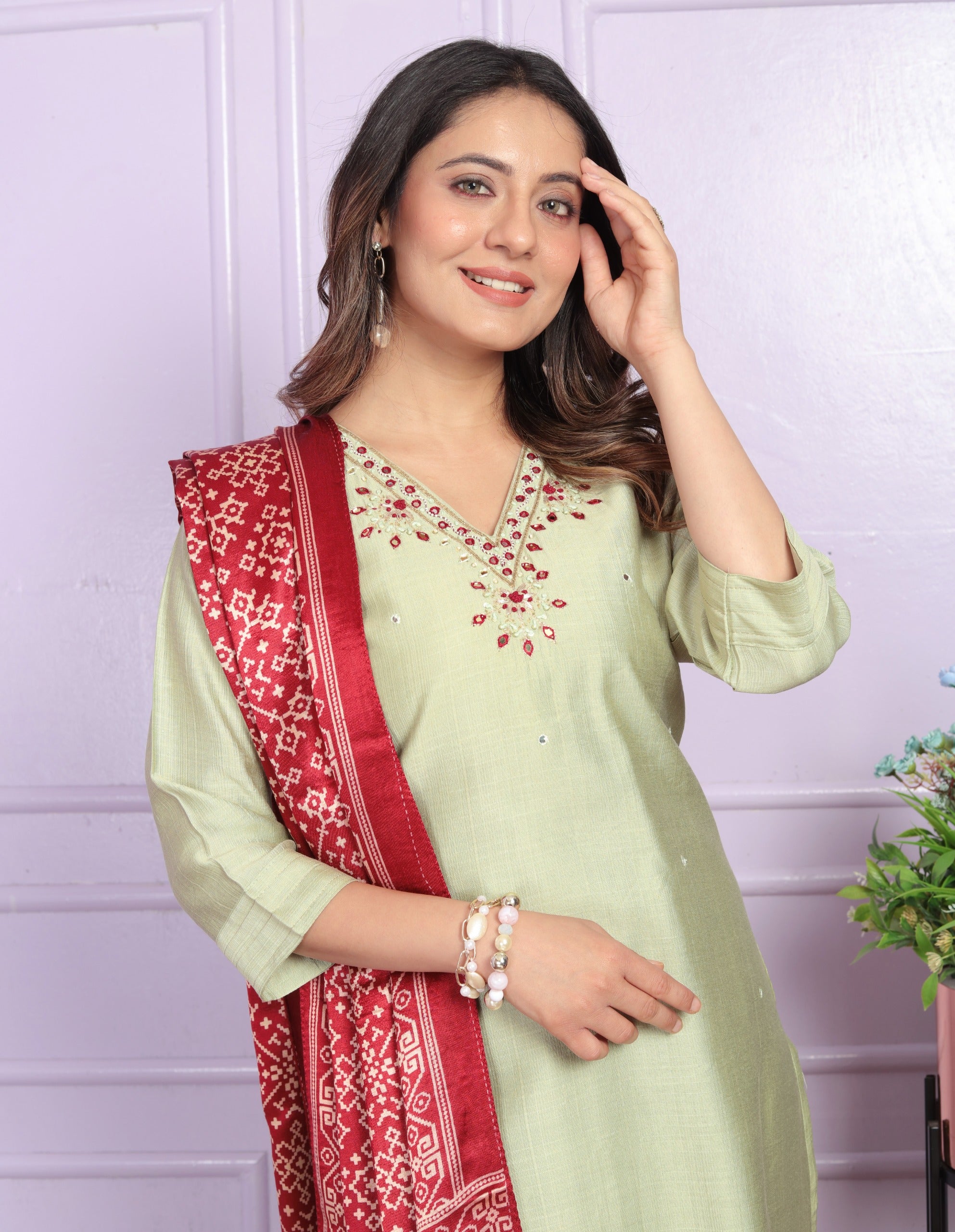 Exclusive Straight Kurti Set With Gaji Silk Dupatta