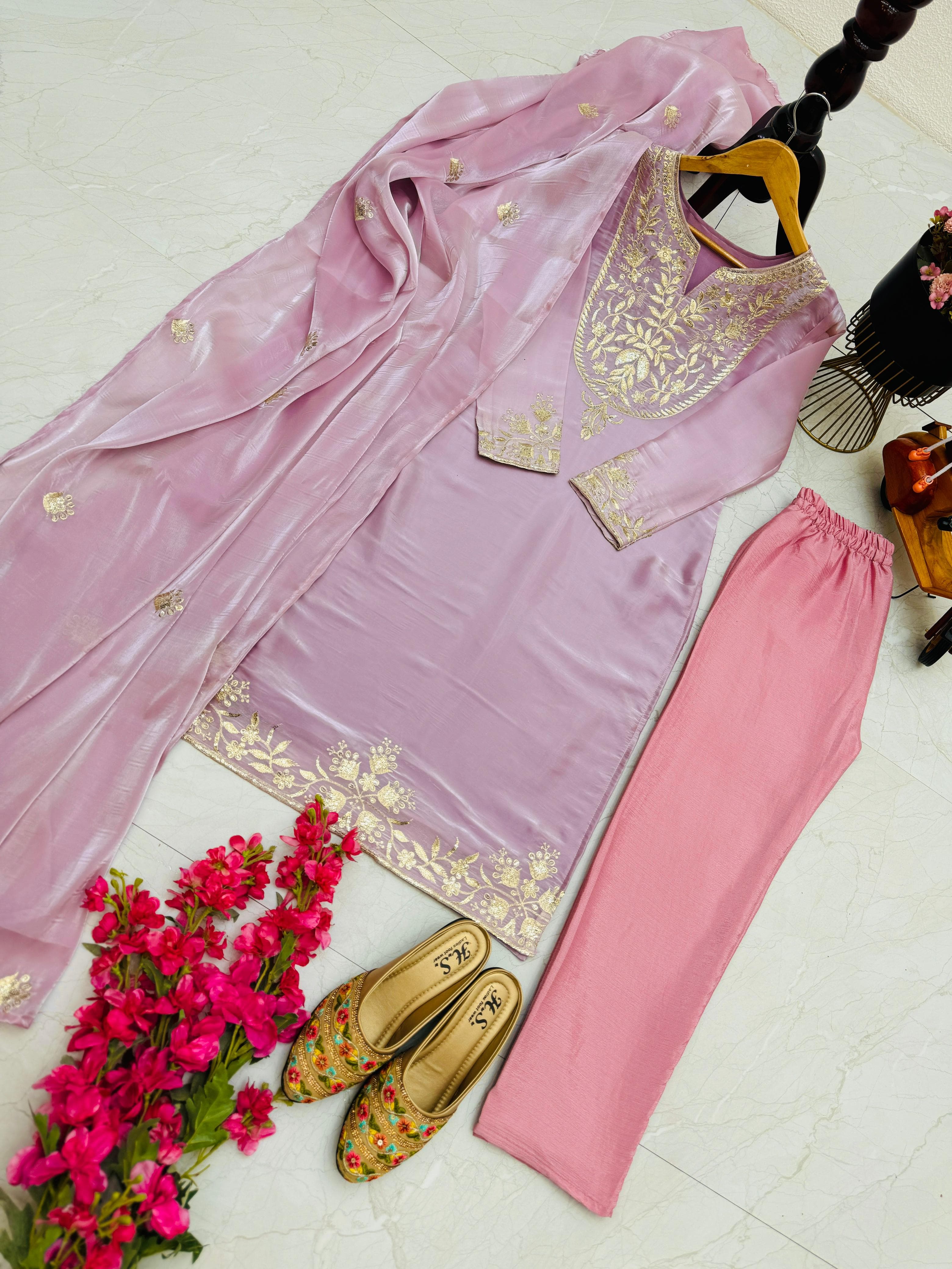 Imposing Embroidery Work Dusty Pink Salwar Suit