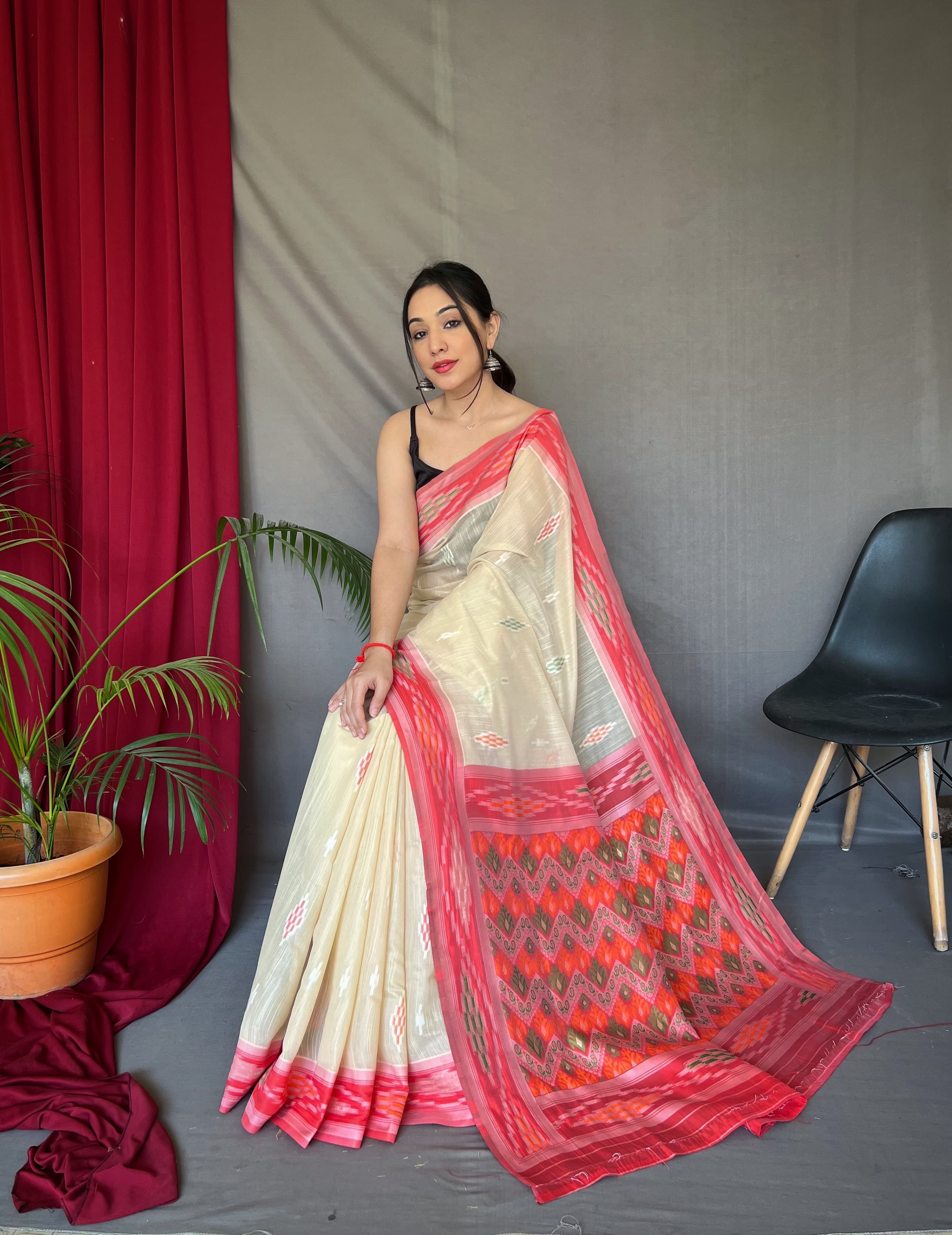 Classy Linen Chap Border Cream Color Saree