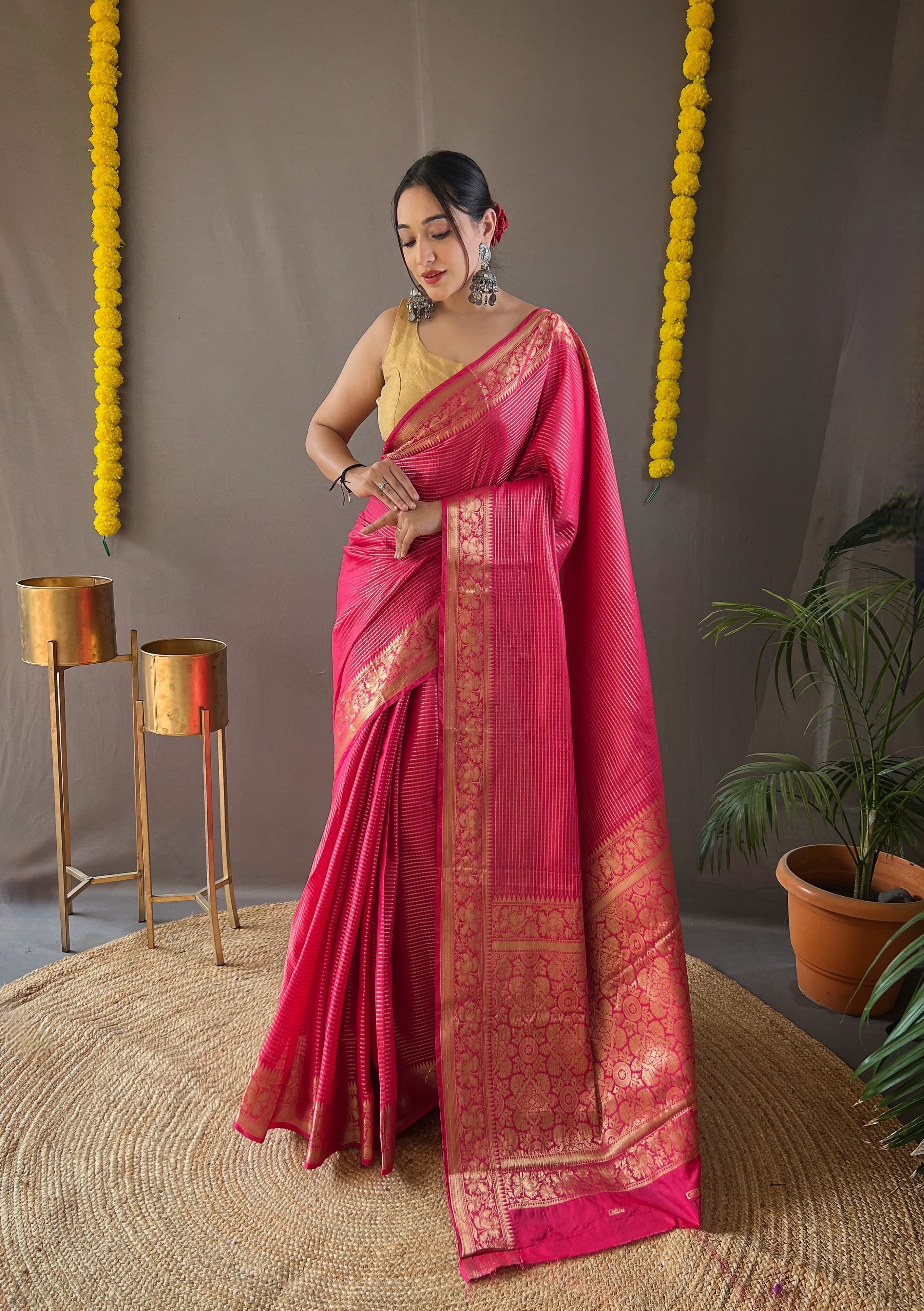 Function Wear Rich Pallu Pink Weaving Saree