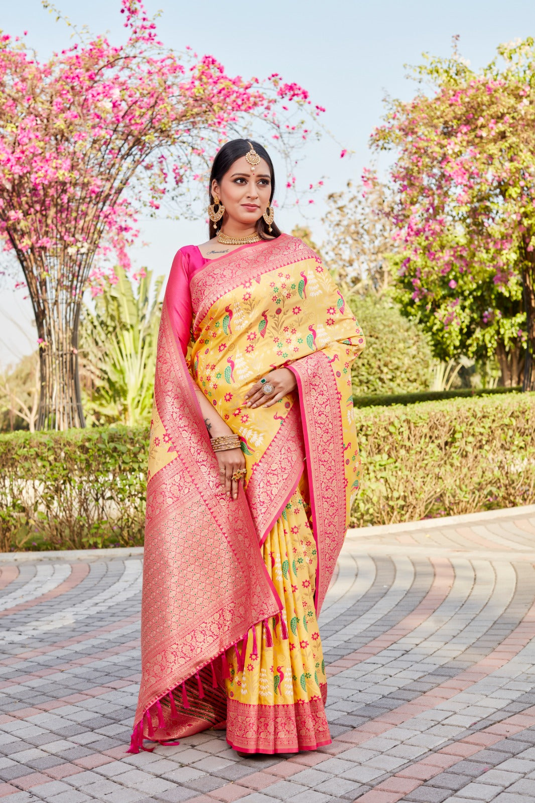 Kanjivaram Border Yellow Rich Pallu White Silk Saree