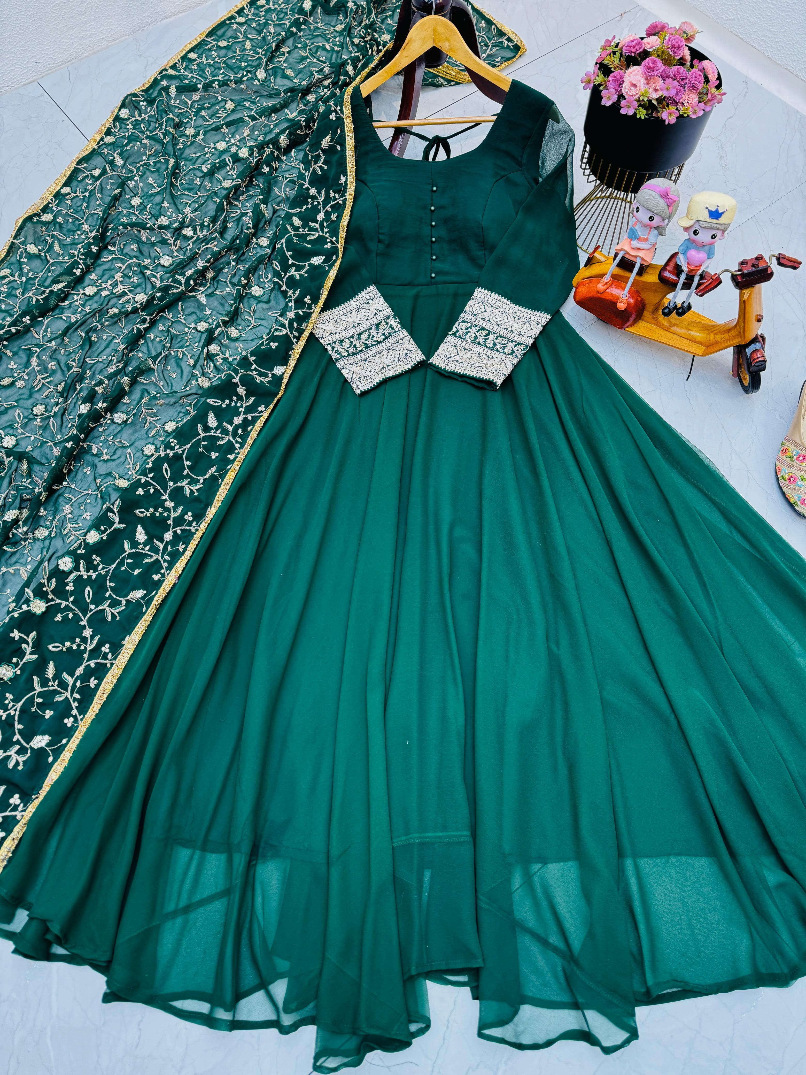 Good Looking Green Color Georgette Party Wear Gown