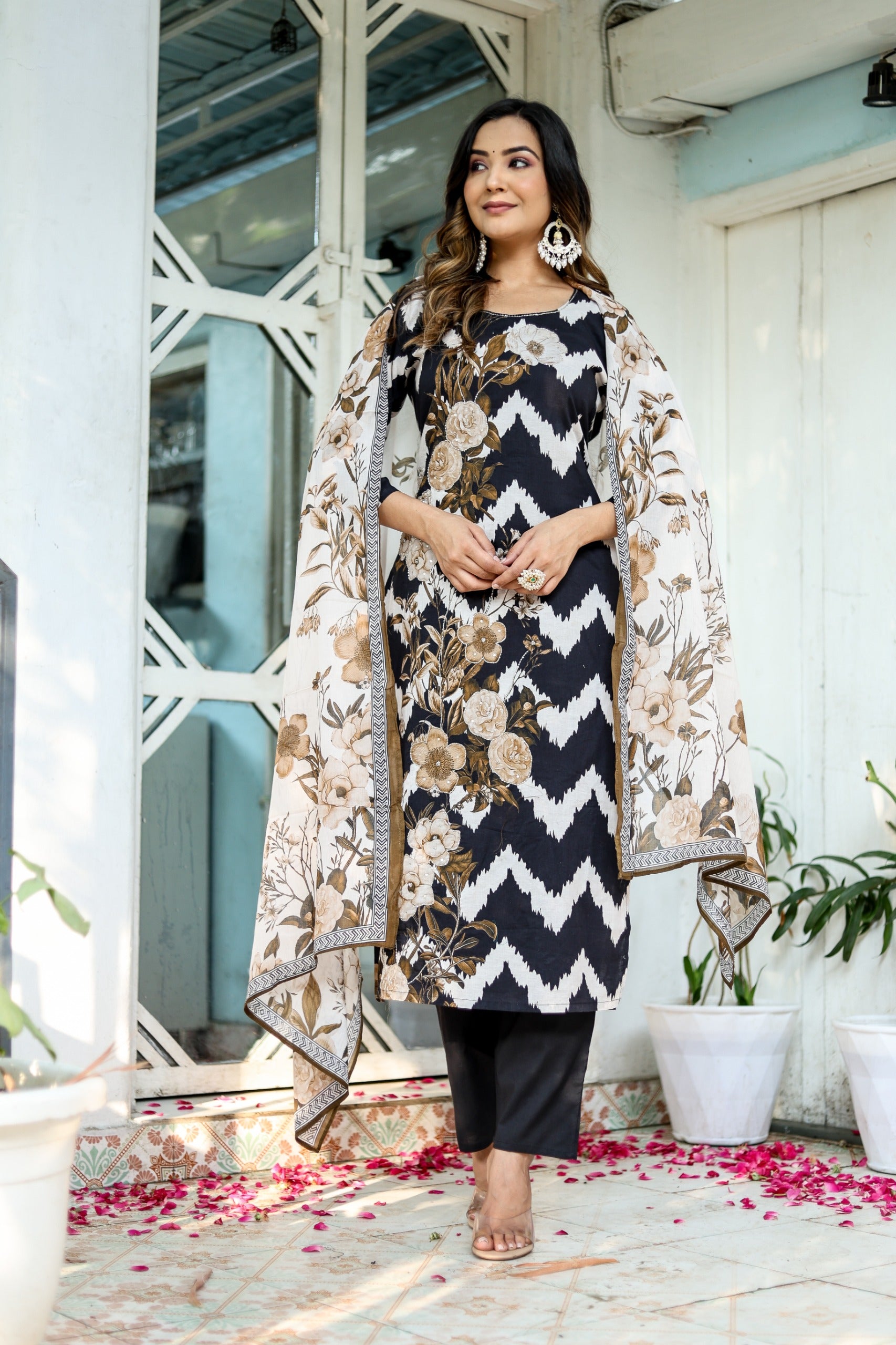 Exclusive Black Color Cotton Hand Work Zig Zac Pattern Kurti Set With Dupatta