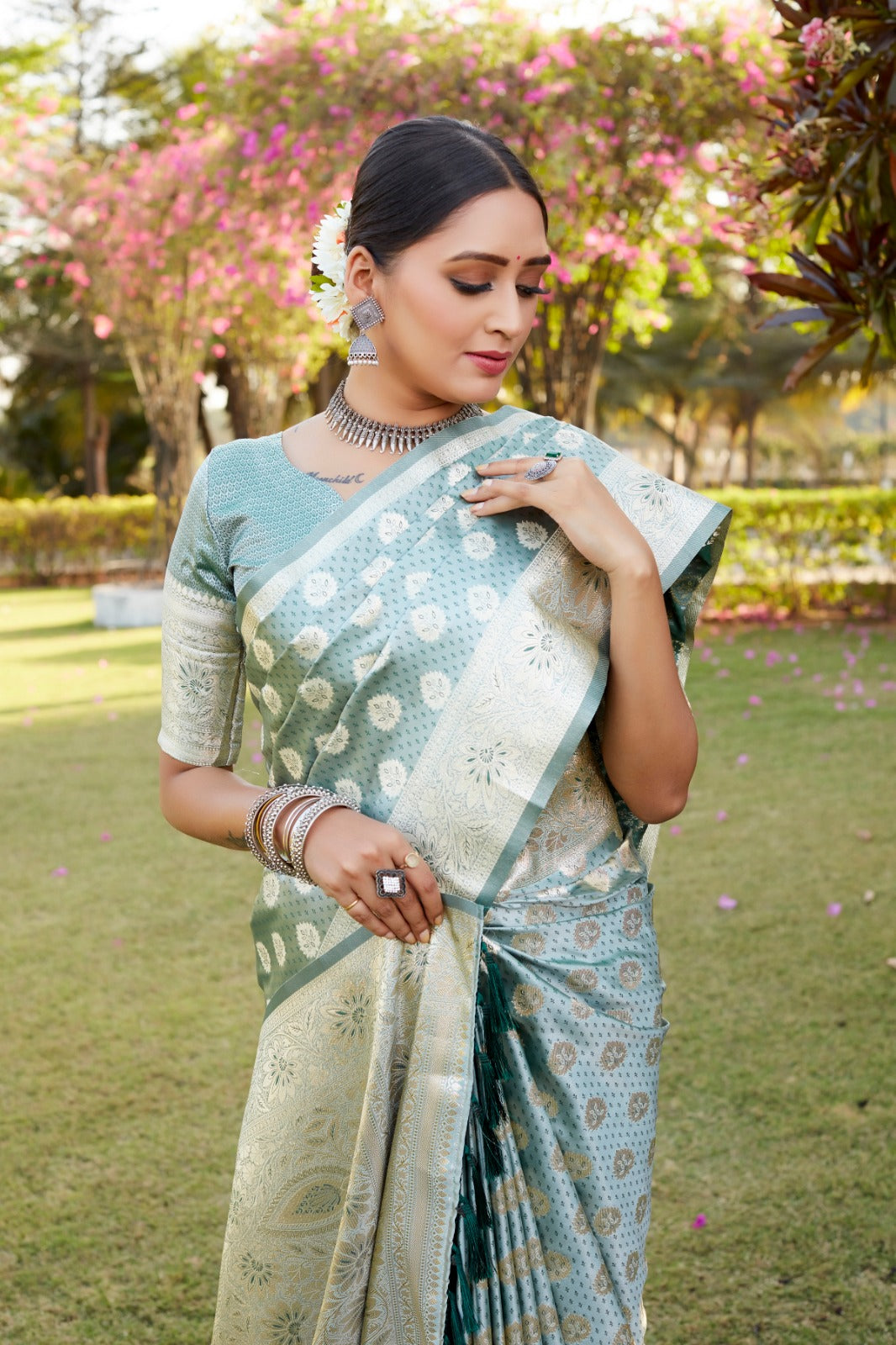 Elegant Shadow Green Color Beautiful Weaving Butta Work Pure Kanjivaram Soft Satin Silk Saree