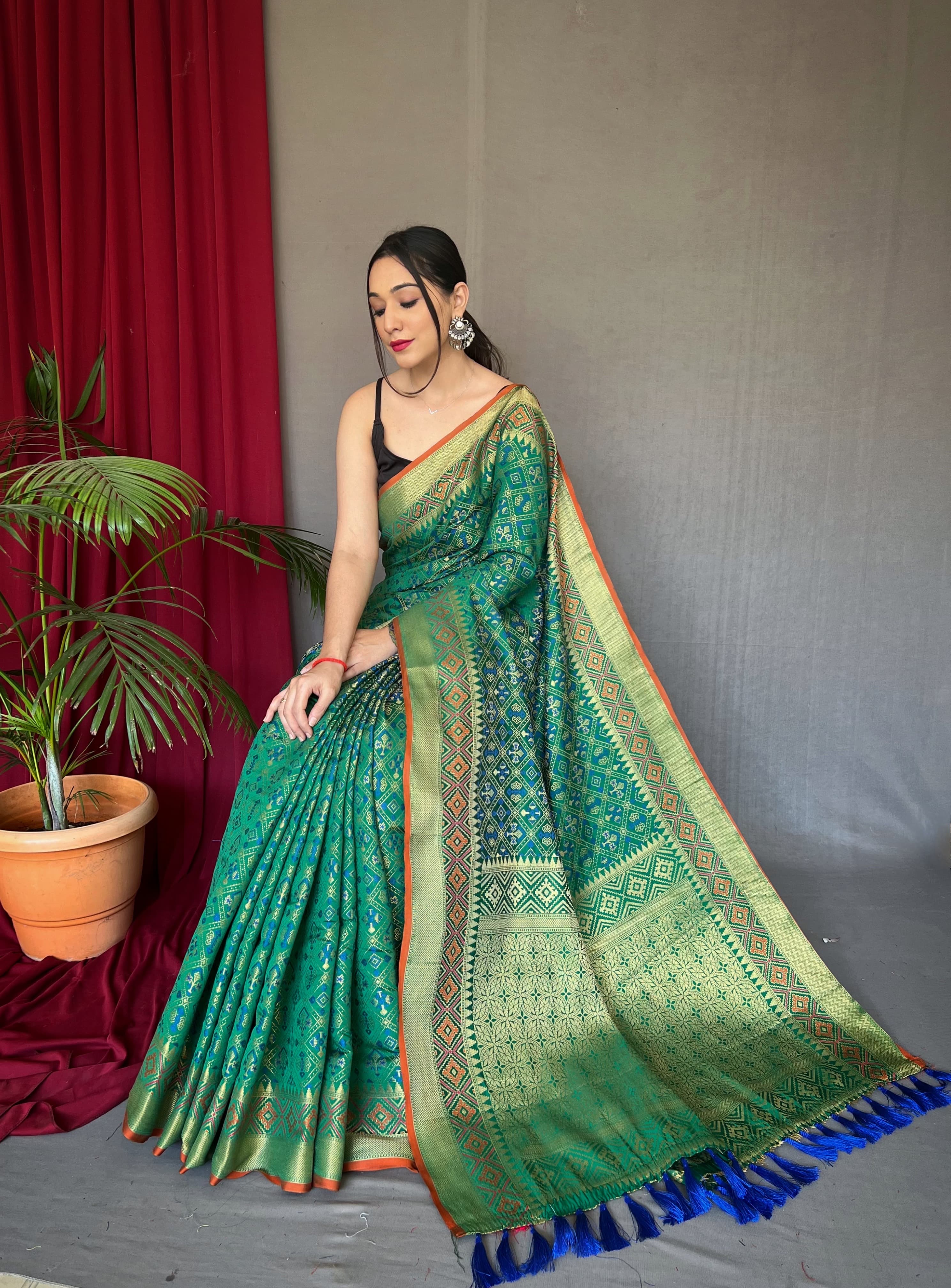 Wedding Wear Green Color Pure Patola Silk Saree