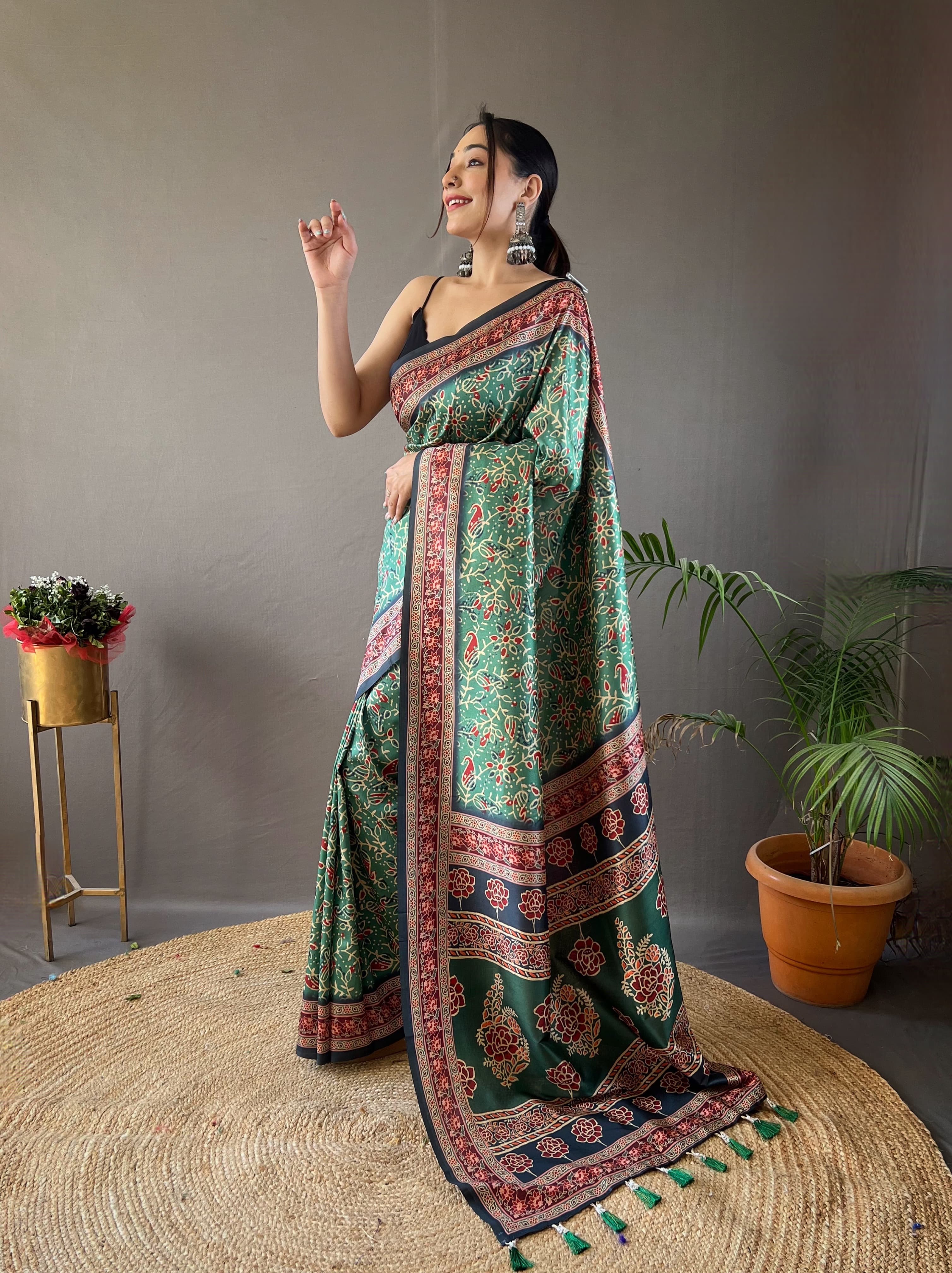 Formal Wear Green Color Digital Printed Semi Silk Weaves Designer Saree