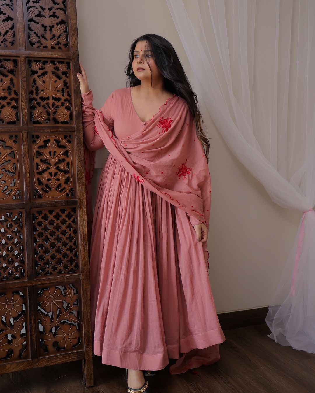 Casual Wear Baby Pink Color Georgette With 5 Meter Flair Designer Gown