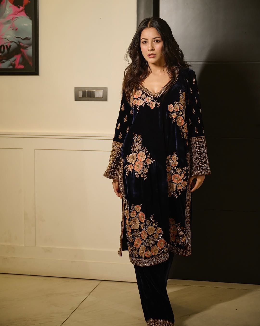 Trendy Navy Blue Pure Heavy Viscose Velvet With Heavy Embroidery Sequence Work Salwar Suit
