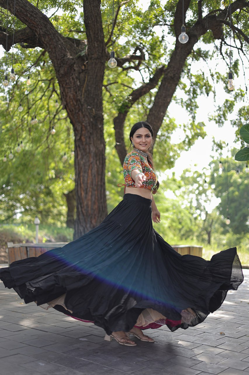 Plain Frill Pattern Black Lehenga With Traditional Thread Work Choli