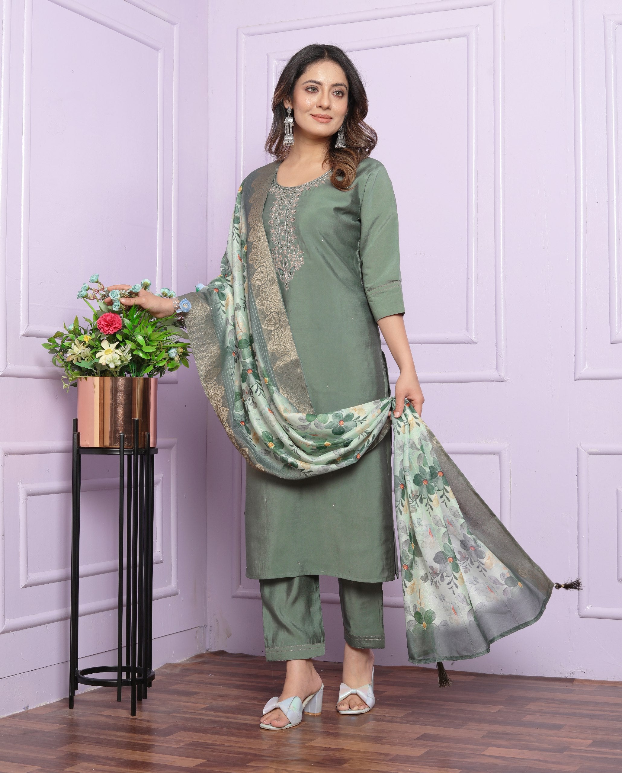 Opulent Pista Green Kurti Set With Organza Dupatta